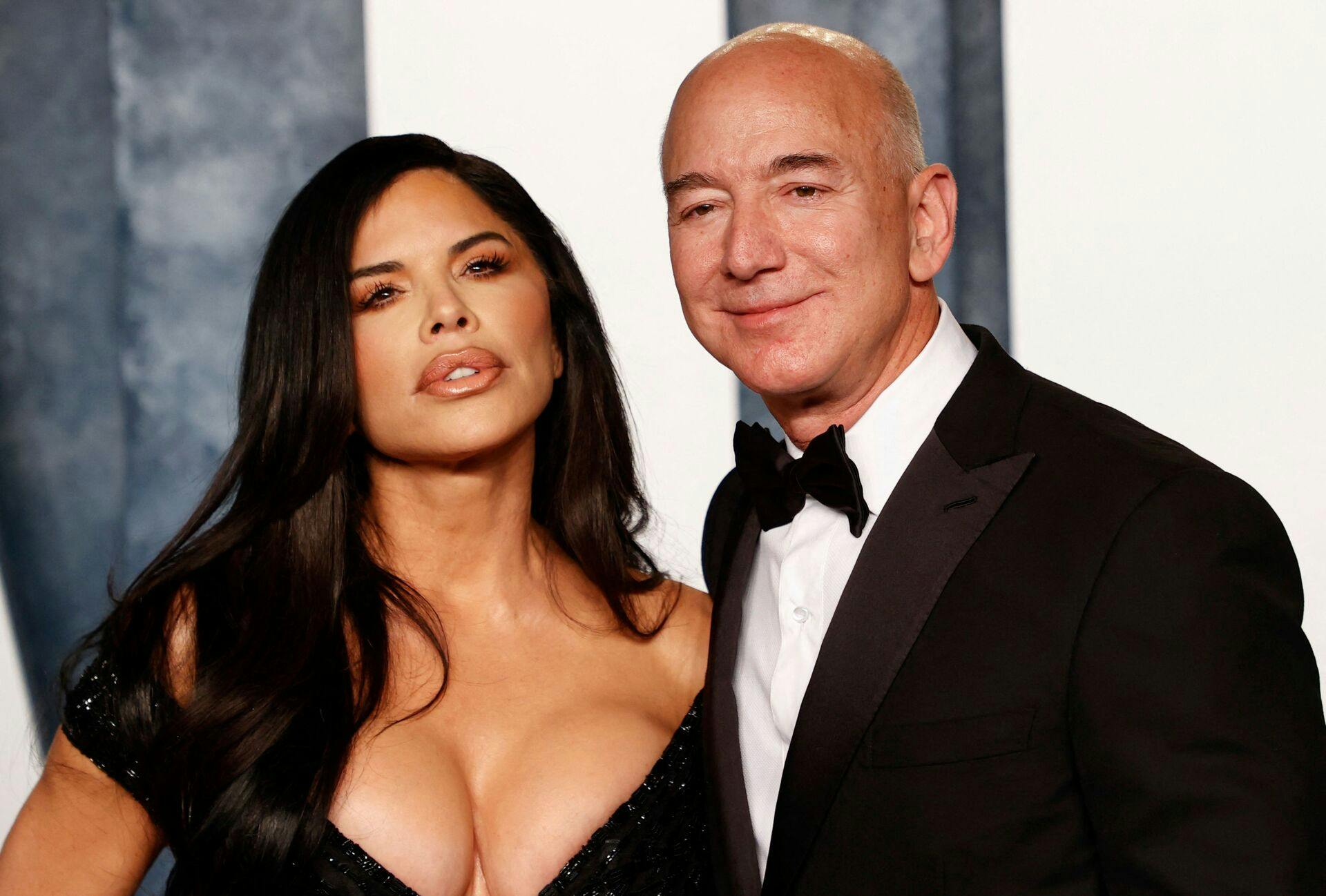 Jeff Bezos og Lauren Sanchez har i sinde at blive gift. Men ikke den 28. december i Aspen, som flere medier erfarer. Det fortæller hovedpersonen selv.