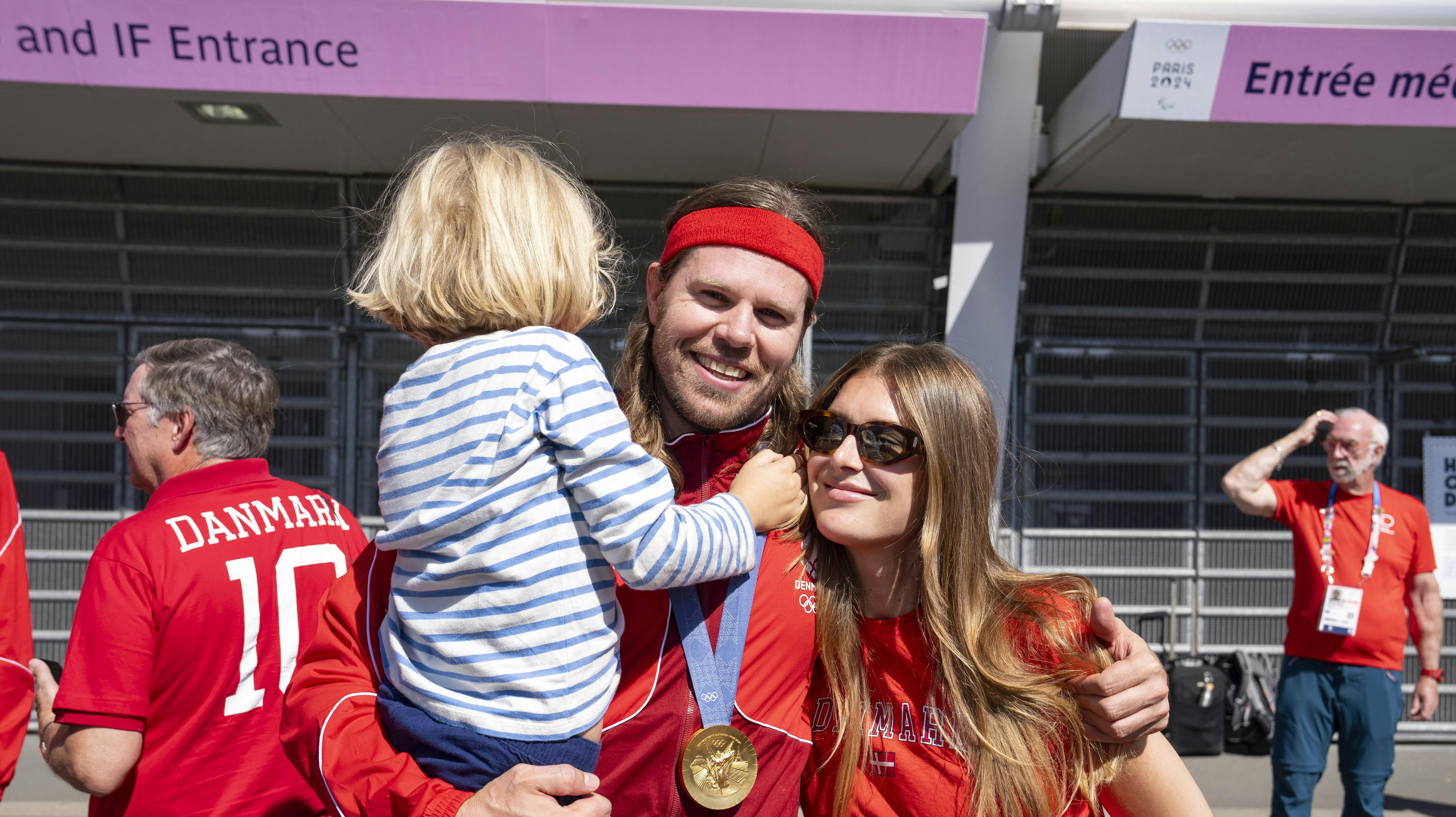 Mikkel Hansen, hustruen Stephanie Gundelach og sønnen Eddie Max. 