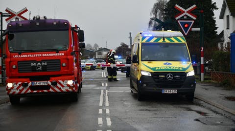 Manden har mistet livet juledag, efter han blev ramt af et tog nær Sakskøbing Station.