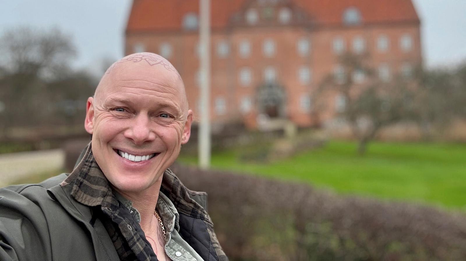 Jim Lyngvild - der i dag kan fejre sin 46-års fødselsdag - glæder sig meget til at komme i gang med projektet på det jyske slot.