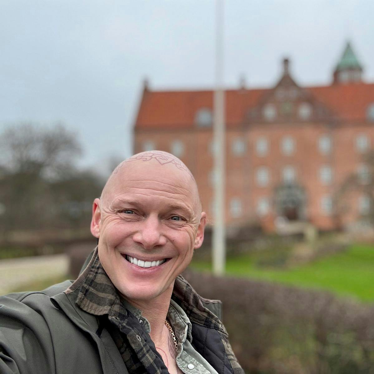 Jim Lyngvild - der i dag kan fejre sin 46-års fødselsdag - glæder sig meget til at komme i gang med projektet på det jyske slot.