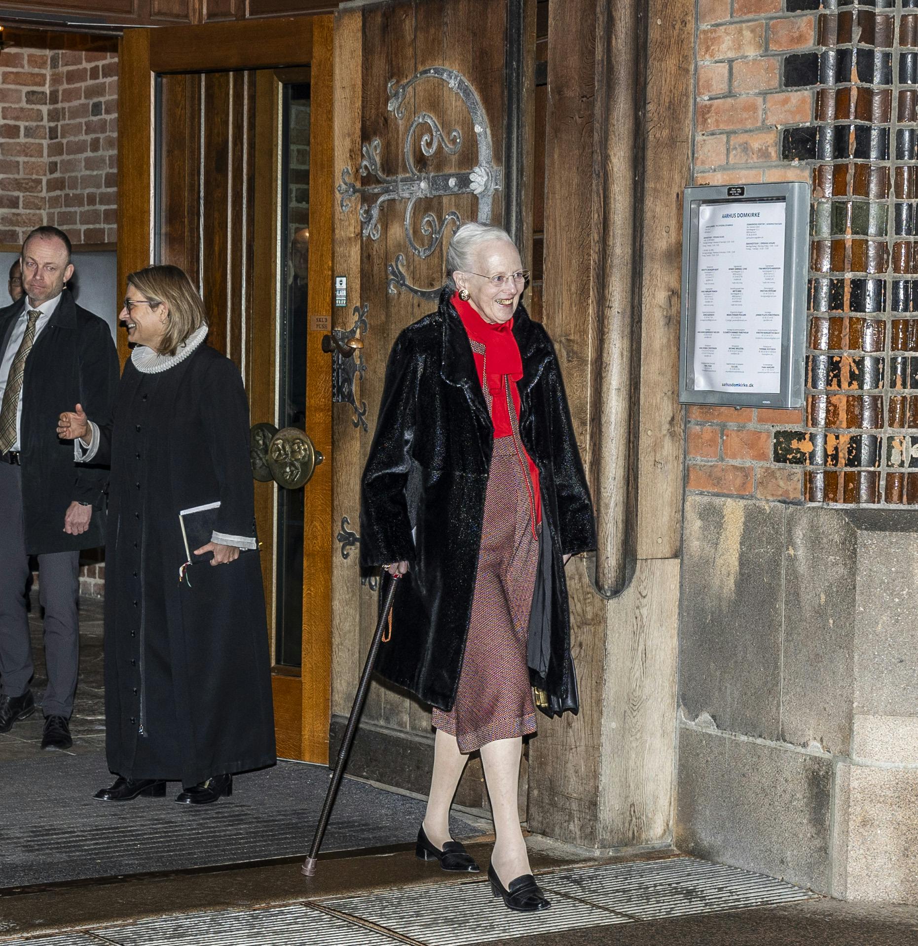 Dronning Margrethes stærke lys skinner ned på sine børn og børnebørn.