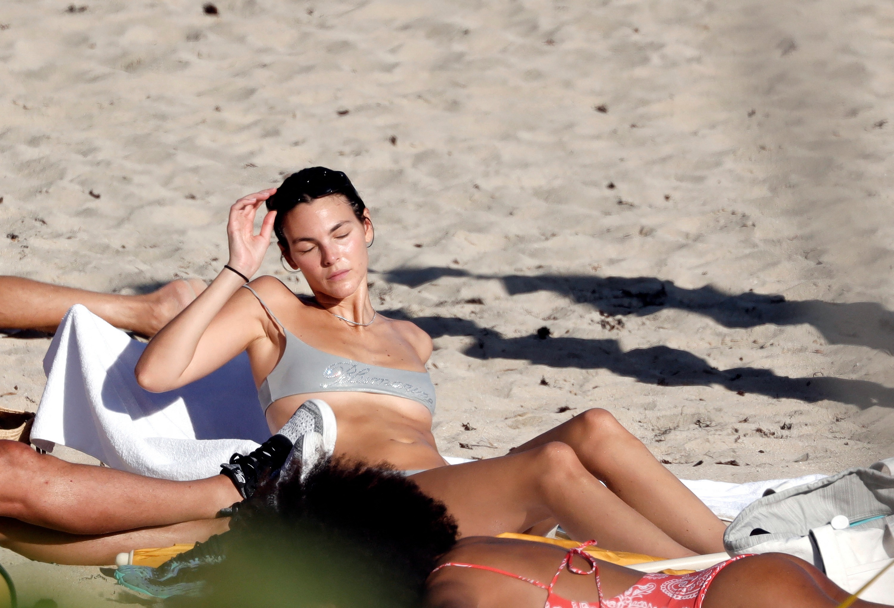 Leonardo DiCaprio på tropisk ferie i St. Barts med sin veninde Vittoria Ceretti i december 2024