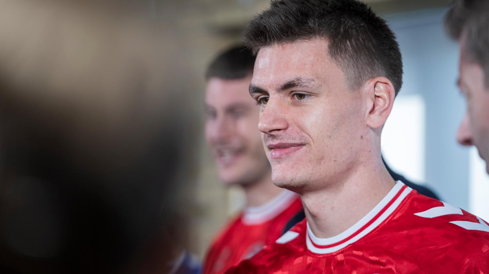 Joakim Mæhle får mange opgaver næste år som både far, mand og ikke mindst fodboldspiller.