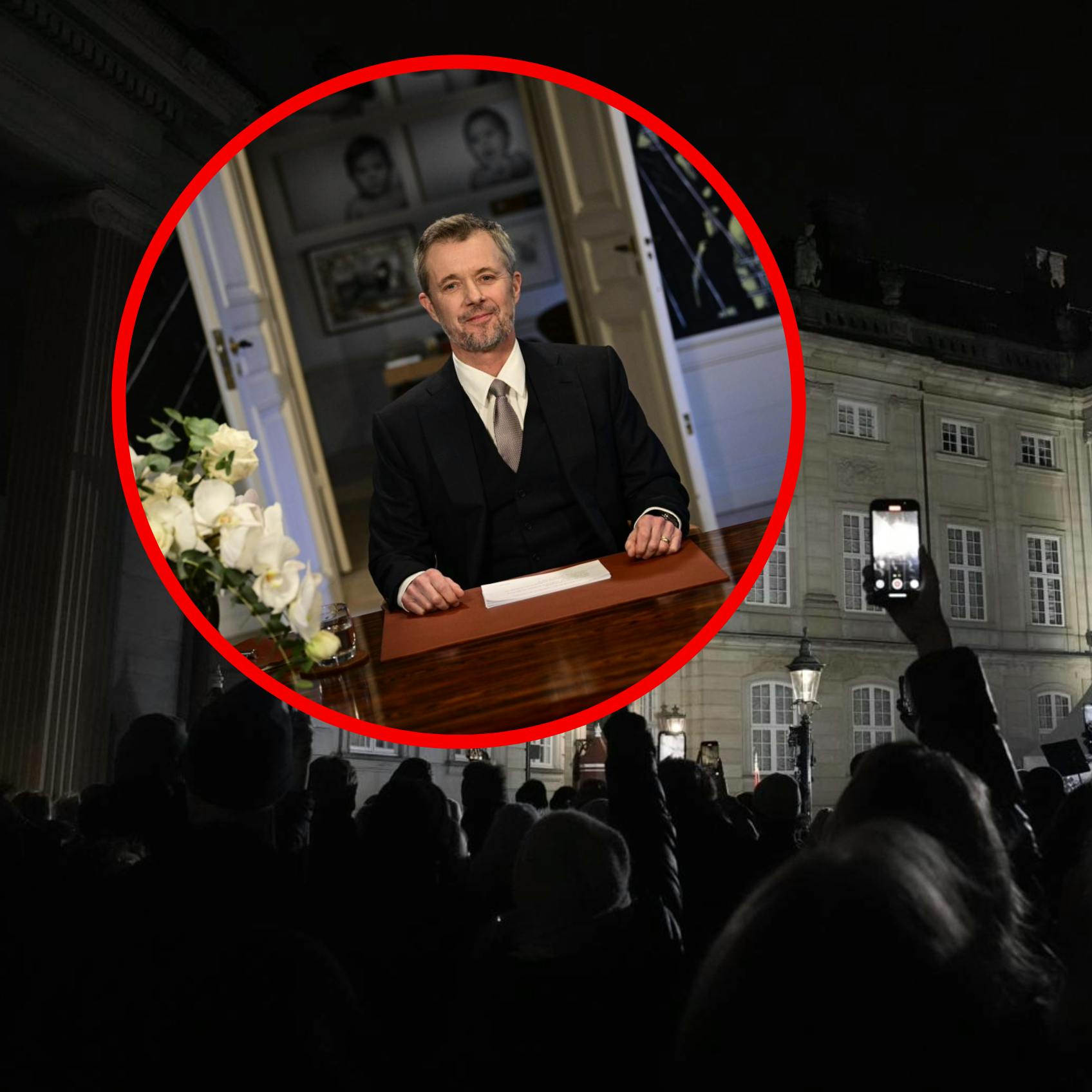 Der udbrød jubel på slotspladsen i samme sekund, at talen var leveret.