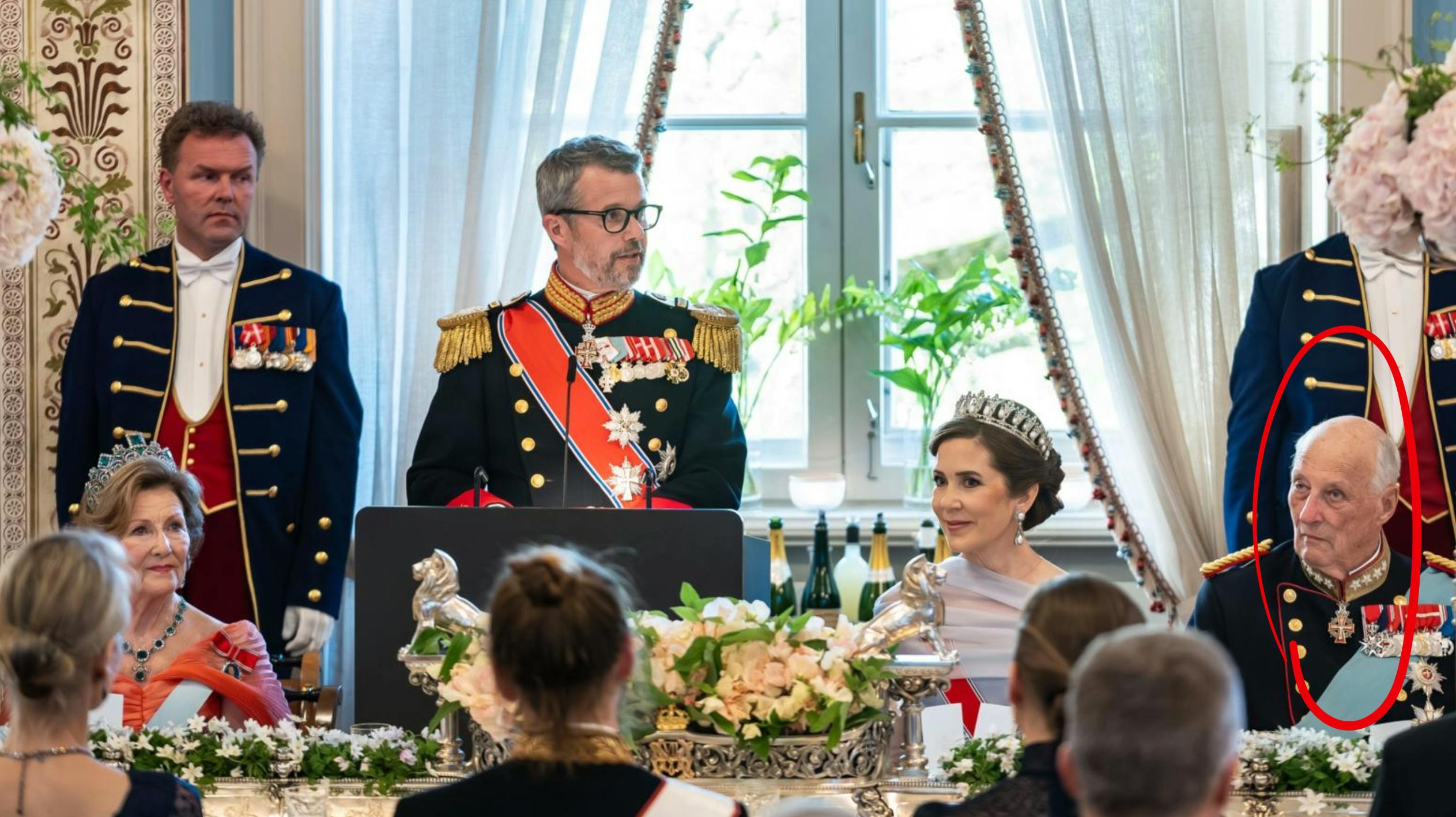 Sygdom, kriminalitet og en generelt forfærdelig situation flere steder i familien har slidt på den norske konge. Og ikke mindst på kongehusets omdømme i Norge.