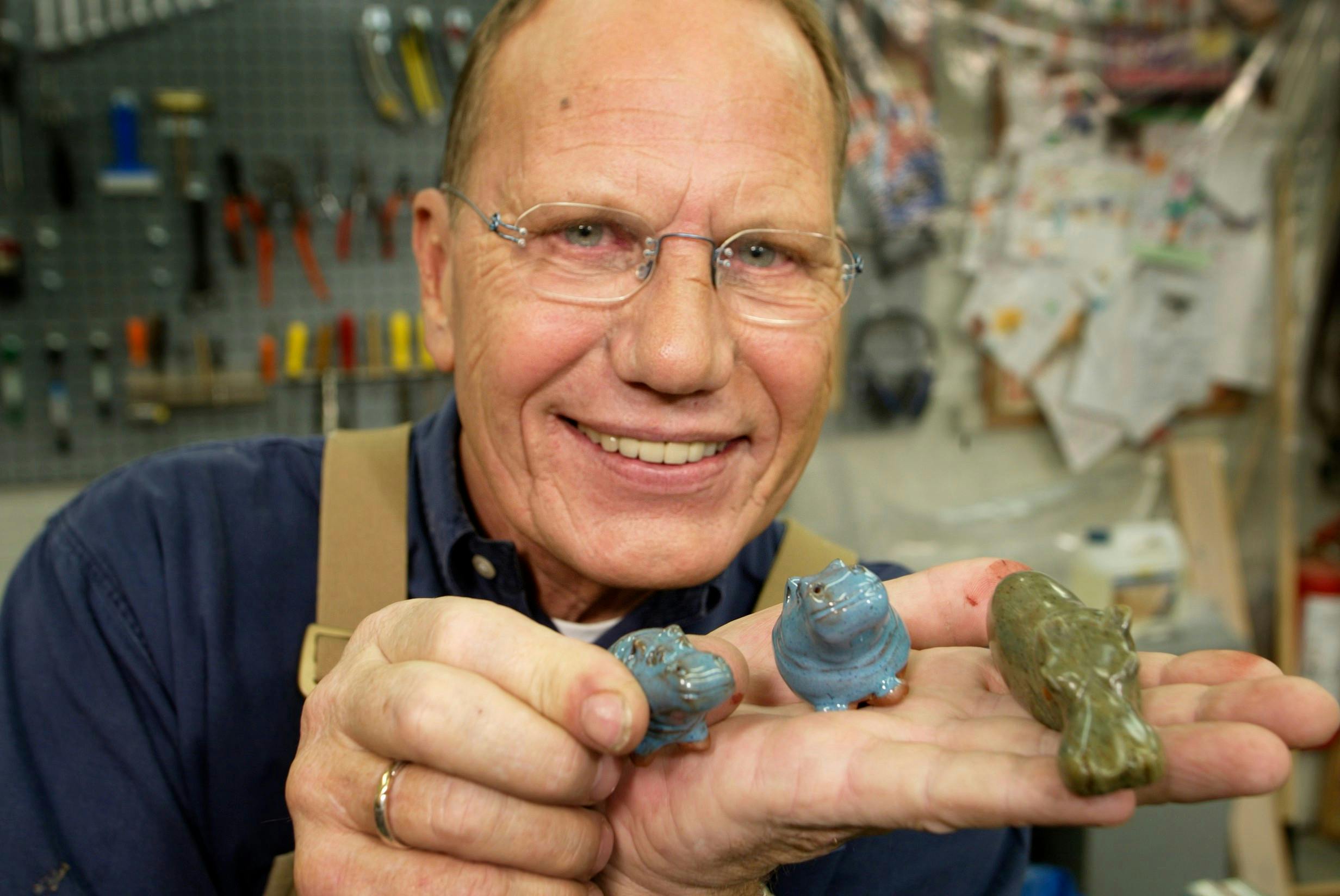 Flemming Leth forblev handyman til det sidste, selv om hans helbred var svækket og projekterne tog længere tid. Han blev 80 år.