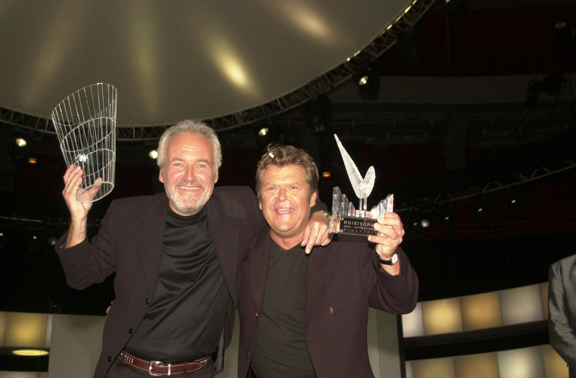Brødrene Olsen satte Danmark på Europakortet, da de vandt Eurovision med sangen ”Fly on the Wings of Love” i 2000. Danskerne var stolte og har siden flittigt sunget med på kærlighedssangen.