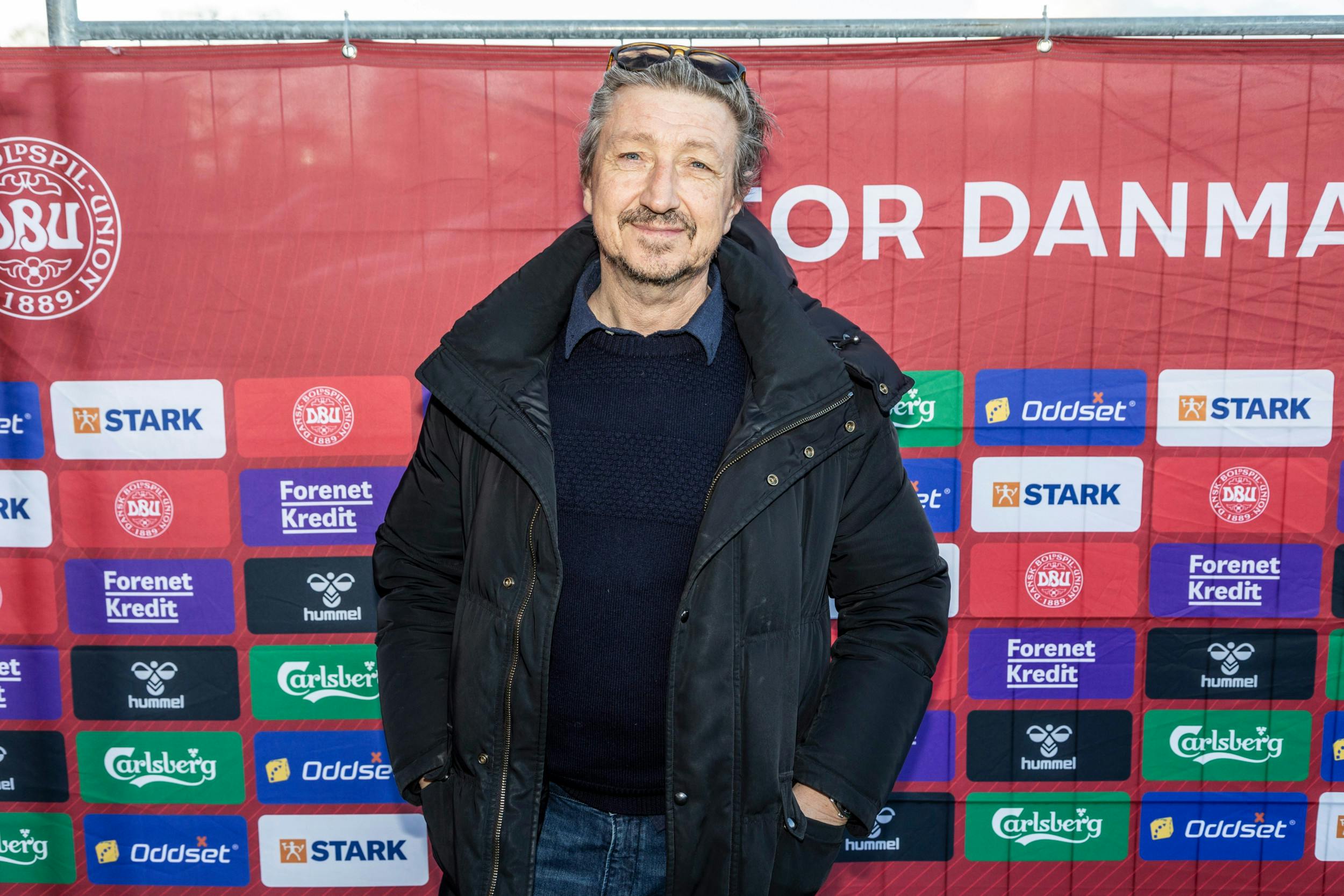 Nicolaj Kopernikus, 56, kunne ikke tage med til Bali, men han var en tur i Parken, da Danmark spillede uafgjort mod Schweiz.