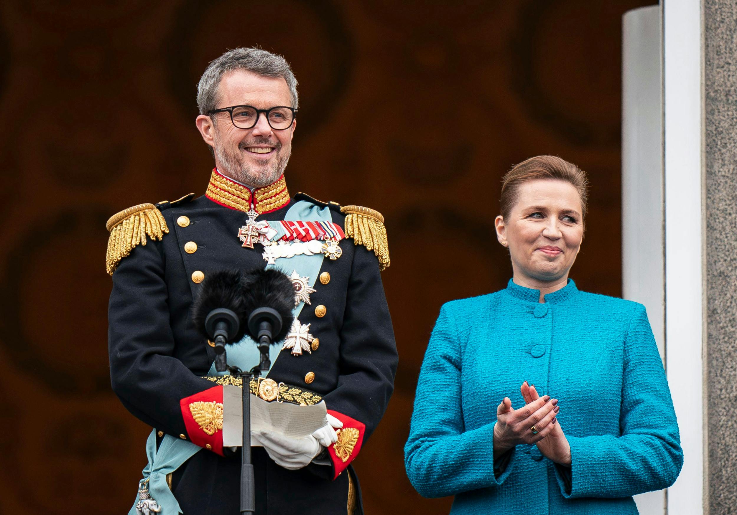 Der er langt flere penge på vej til kongehuset fra statsminister Mette Frederiksen, 46, og regeringen.