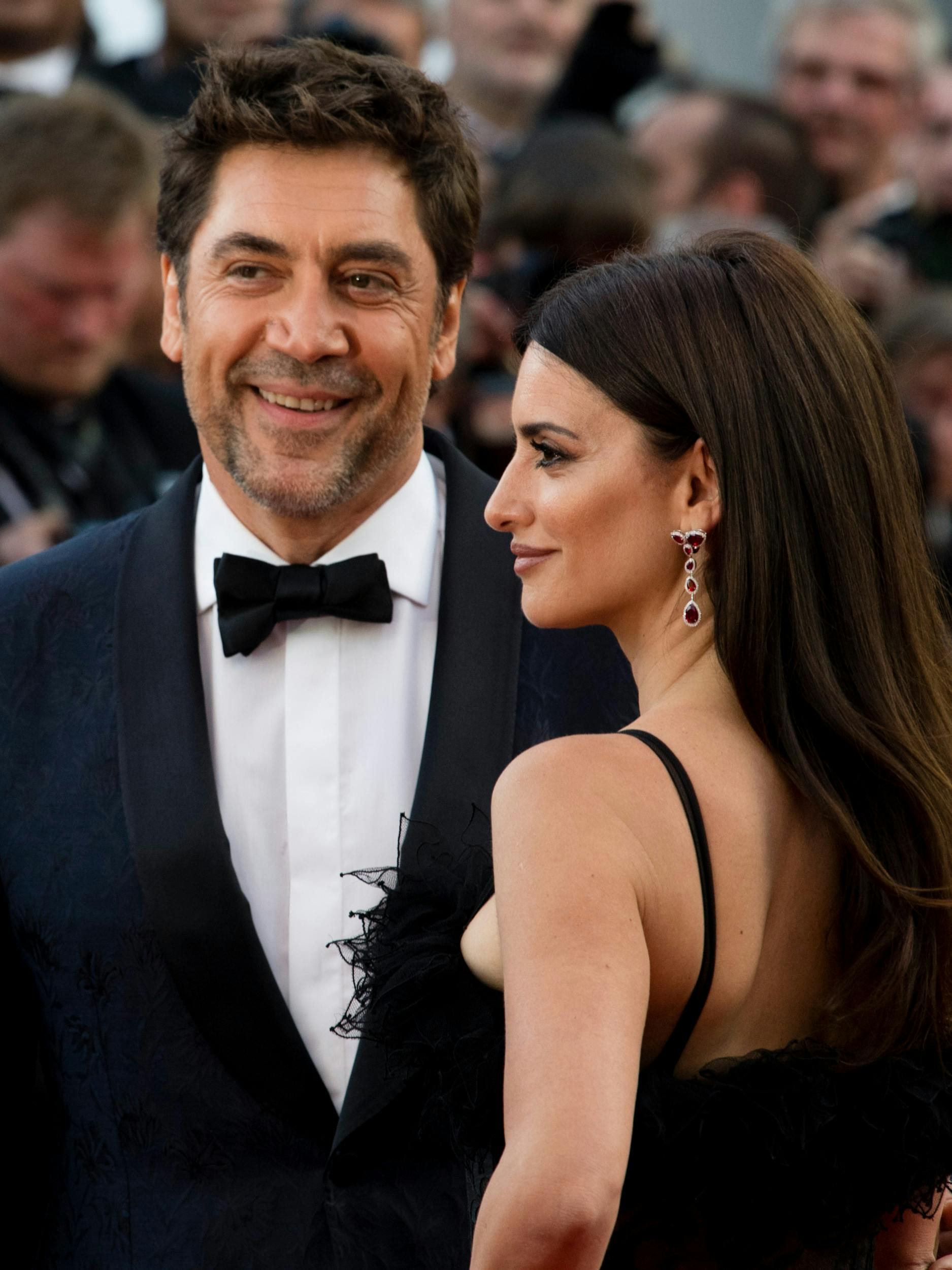 Privat danner skønheden par med sin spanske filmkollega Javier Bardem, 55, og de har børnene Leo, 13, og Luna, 10.