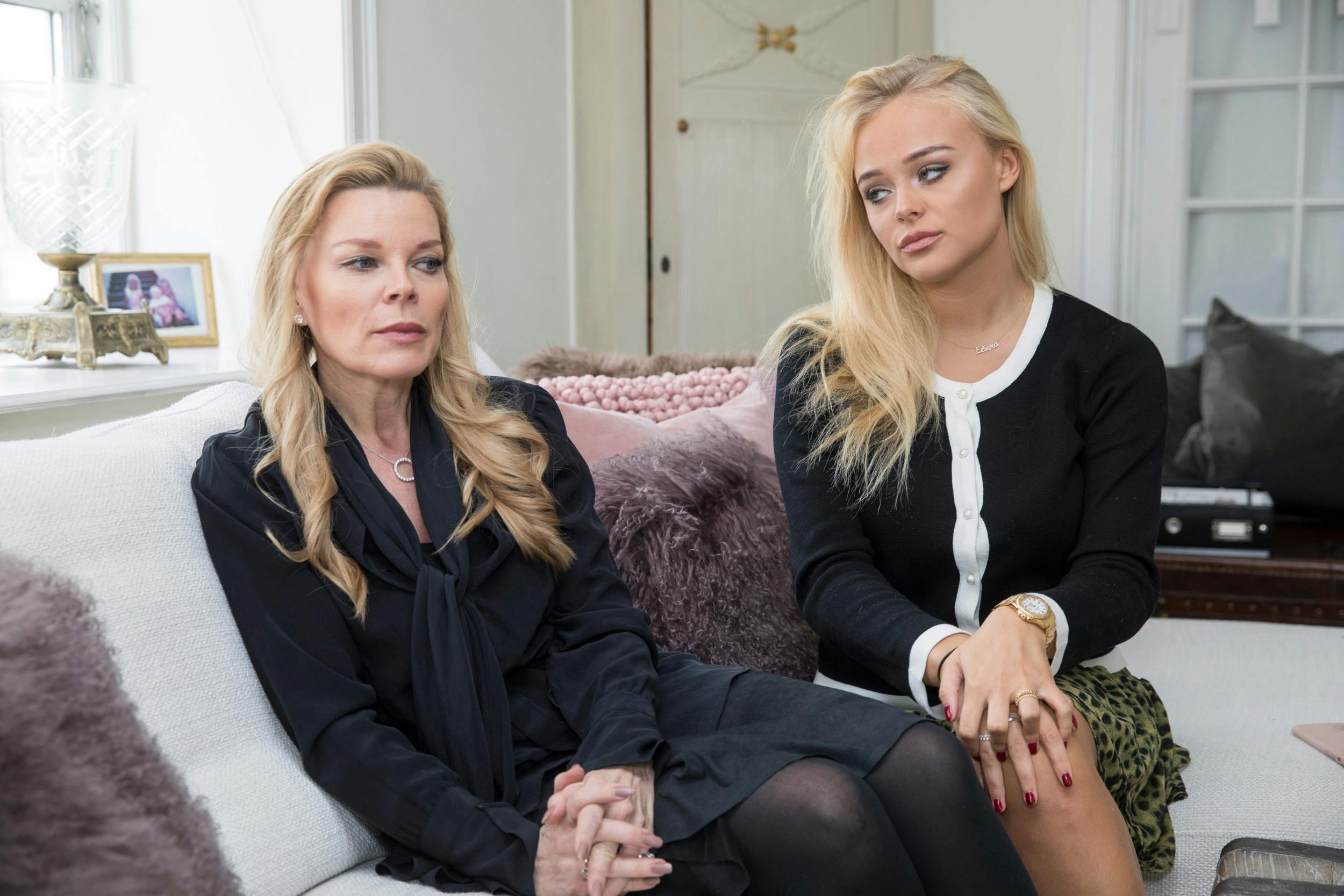 Det er langtfra første gang, Katerina er utilfreds med Elviras valg af partner. Man må formode, at diamantdatteren efterhånden kan sin forsvarstale udenad.