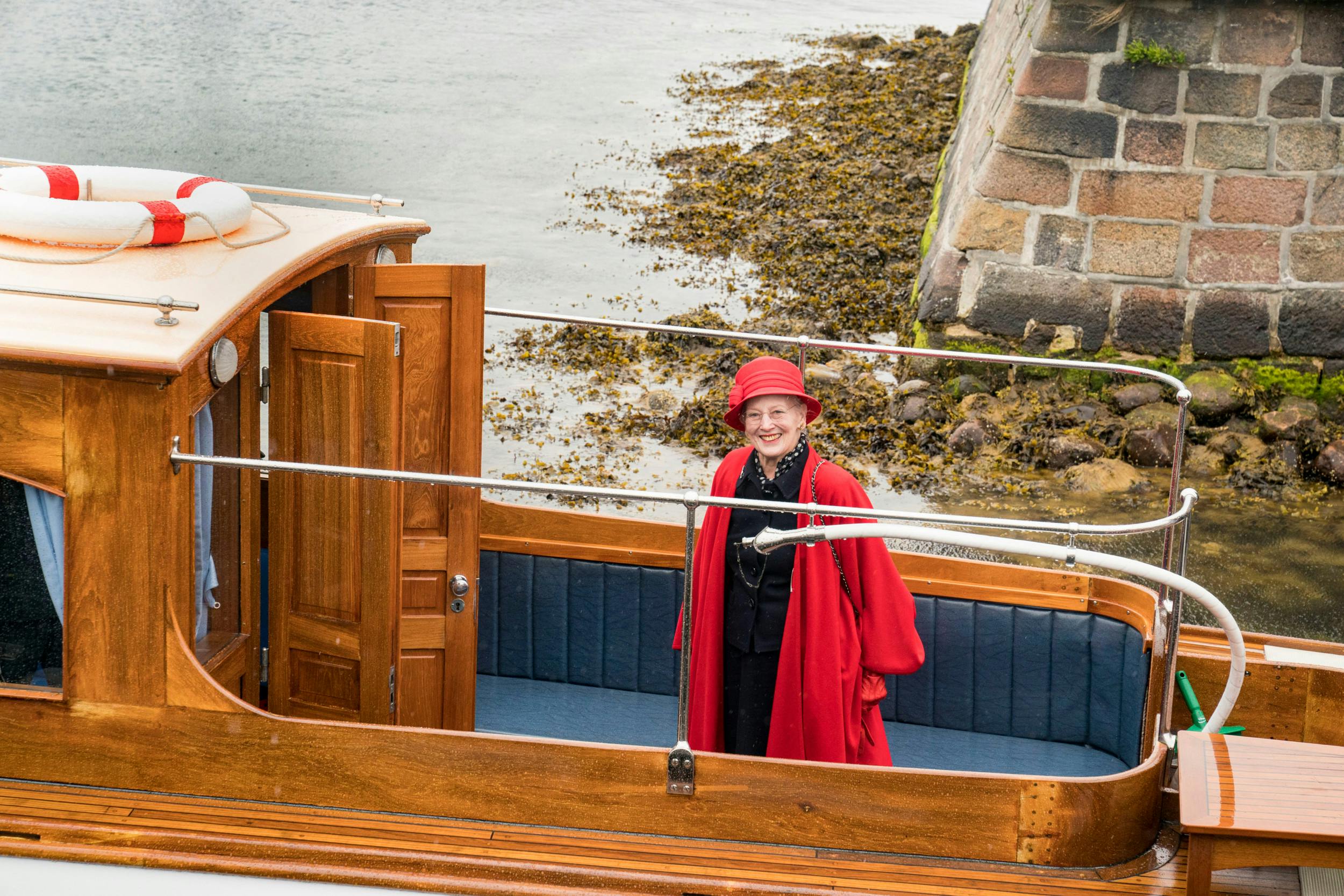 Gennem hele sin periode som regent brugte dronning Margrethe, 84, kongeskibet som sin bolig, mens hun tog på sommertogt i kongeriget.