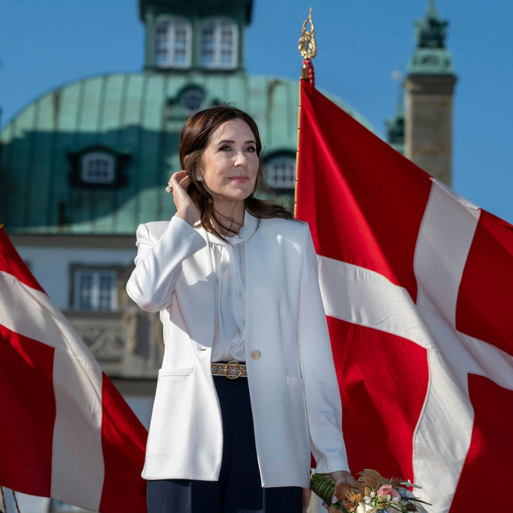 Dronning Mary, 52, tager sin andel af ansvaret for, at hendes mand bliver en succes som konge.