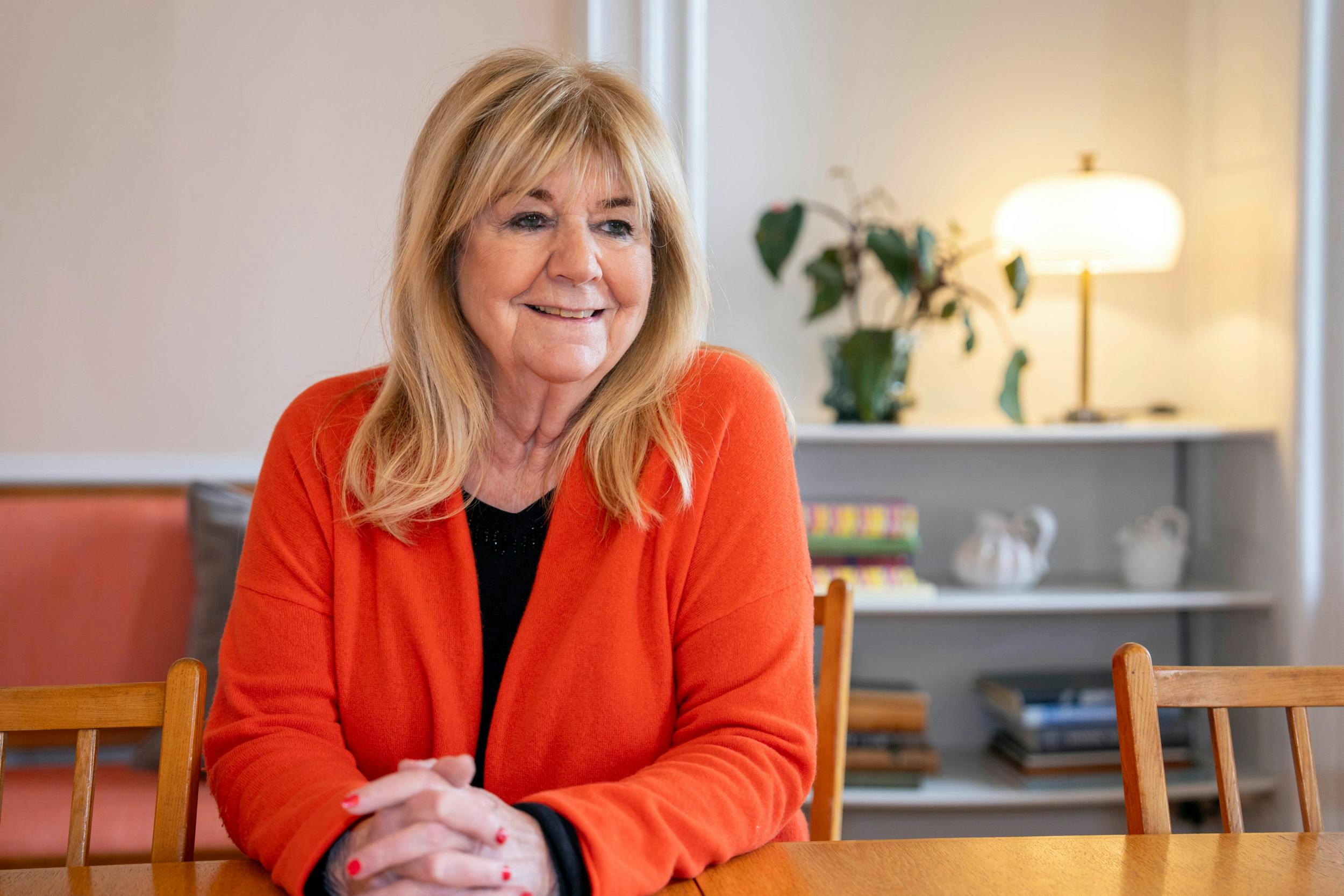 Ulla tager helst karbade i stedet for brusebade: – Dér, hvor jeg bor i Frankrig, har jeg badekar – og det er beroligende at ligge i.