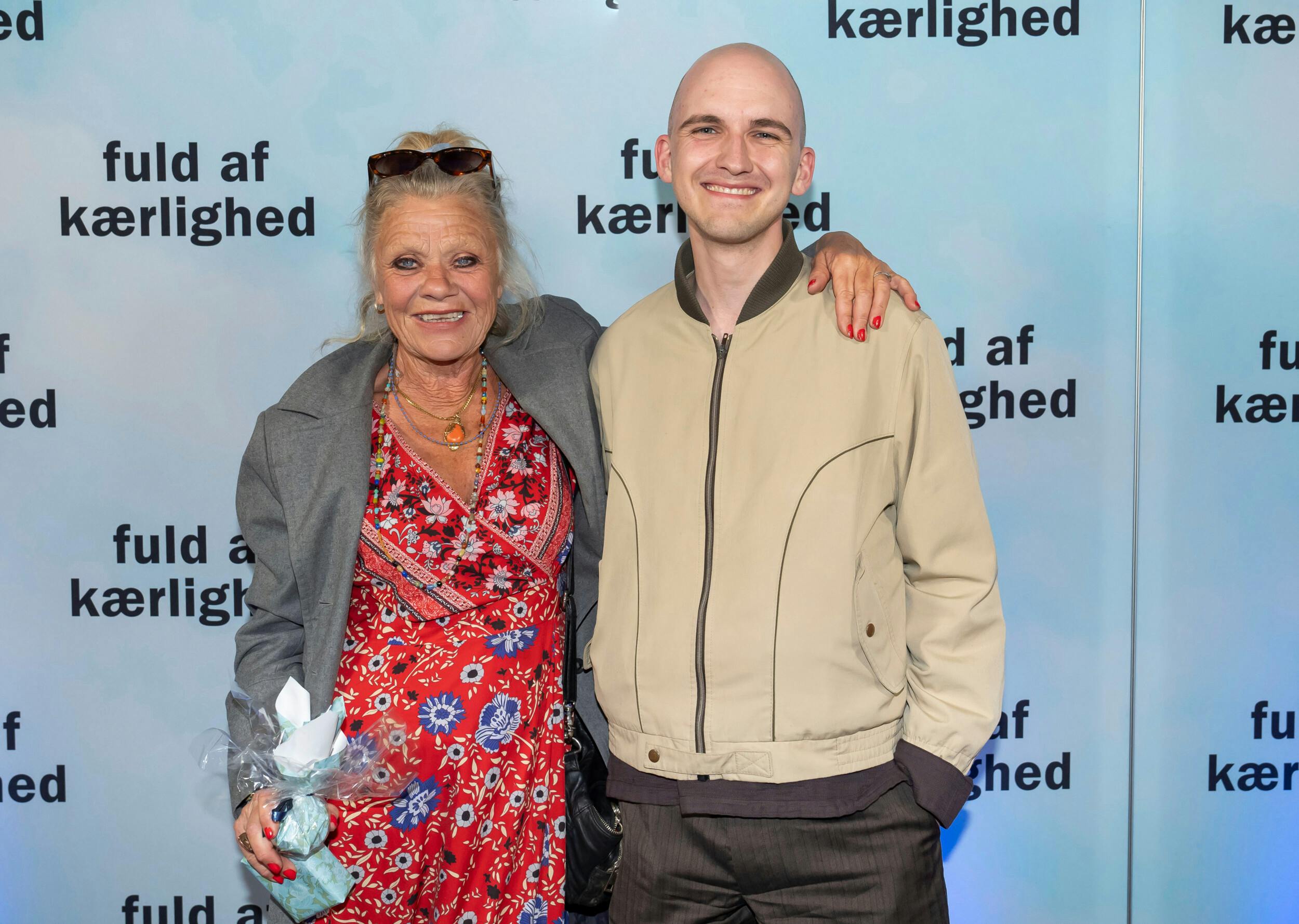 Pernille Højmark og Anton Hjejle er klar til et brag af en fest.