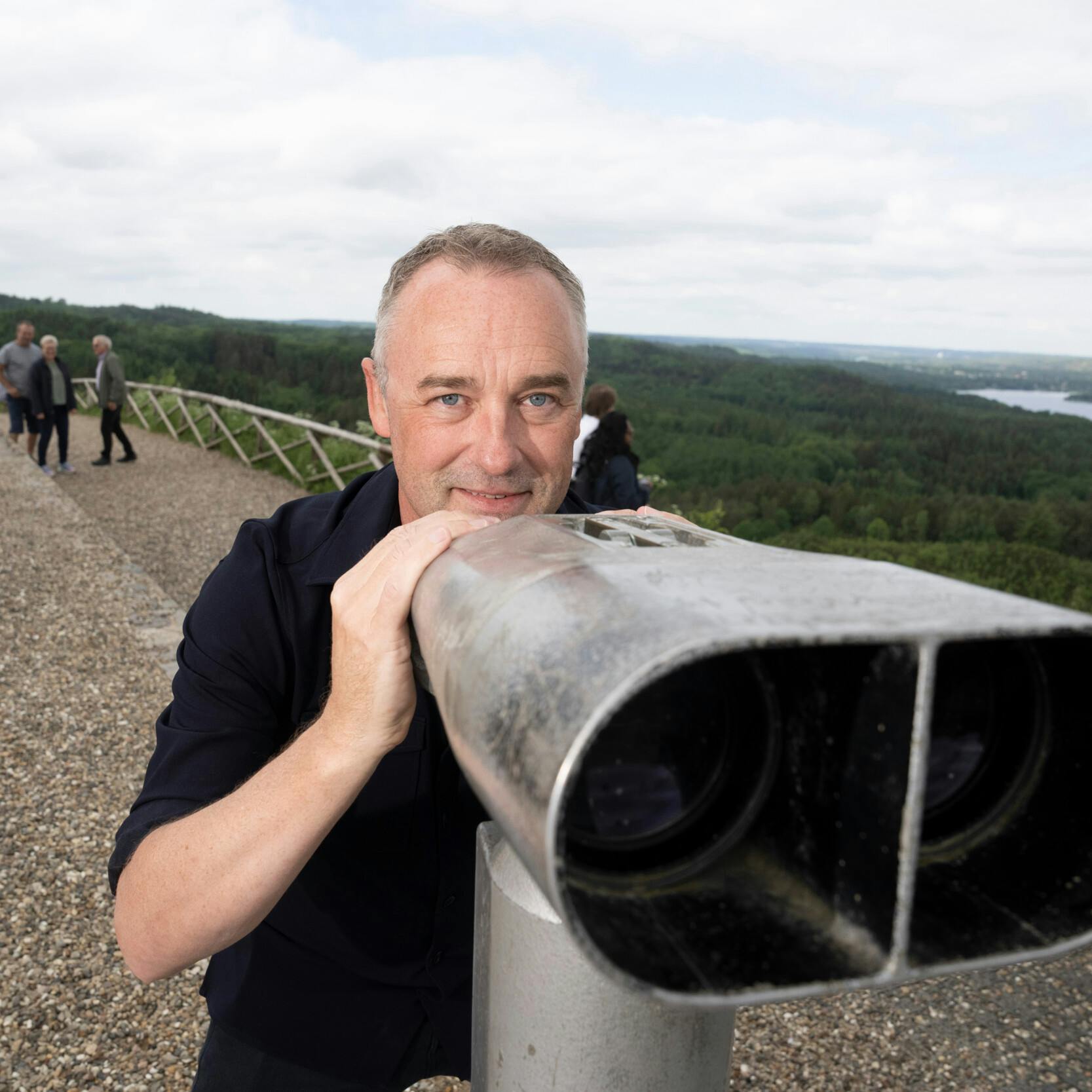 Mens det er slut med knallert kigger værten allerede frem mod mere ”Størst”, hvor det blandt andet skal handle om klimaet.