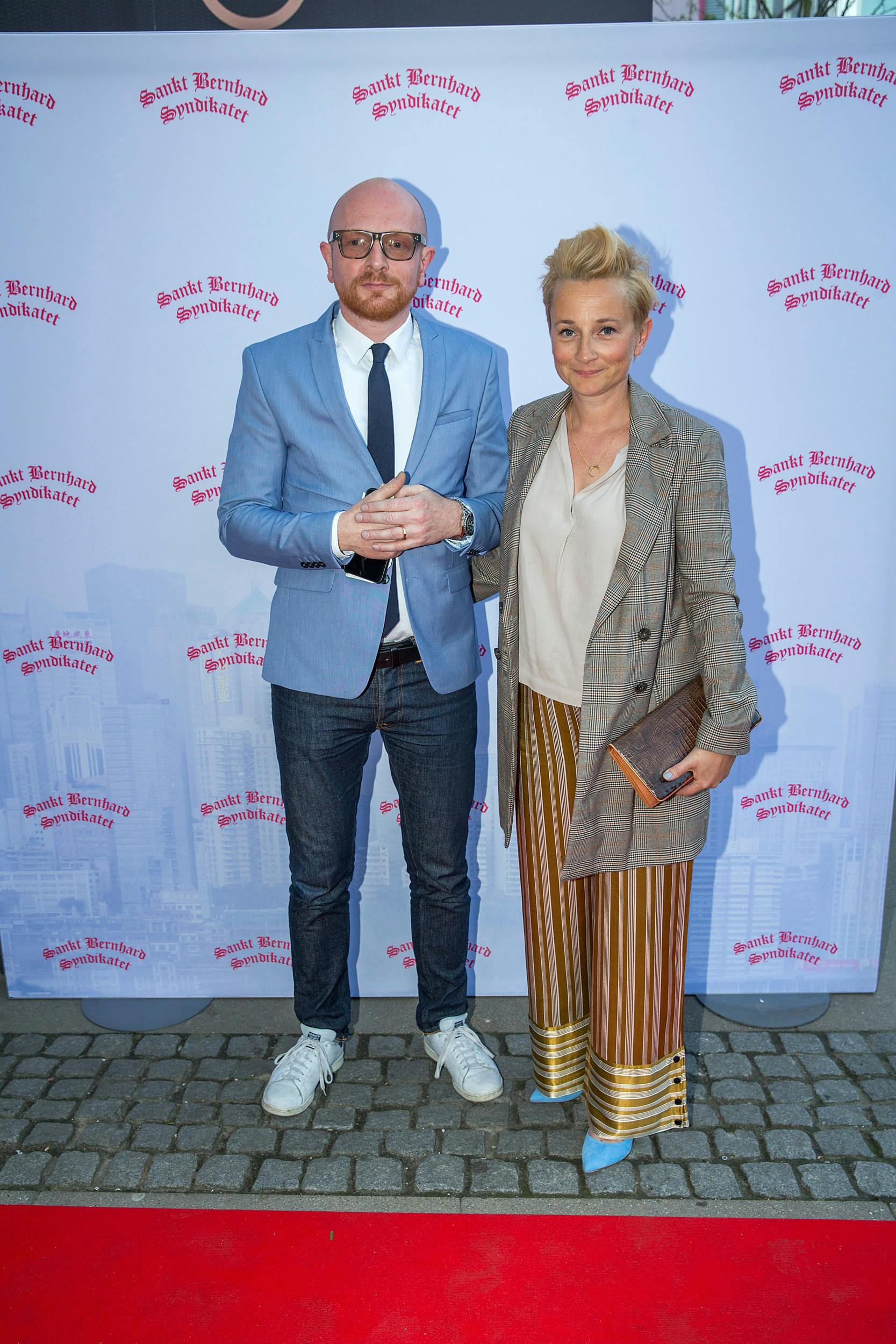 Også Mads’ søster gør sig på skærmen – det er nemlig tv-vært Ane Cortzen, 49.