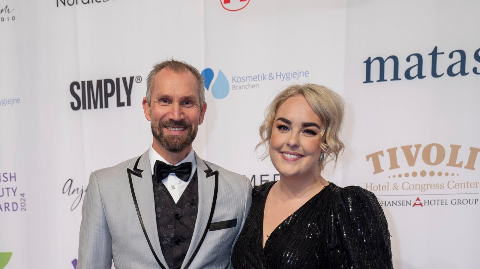 Julia Sofia Aastrup, 26, som skal være en af de nye løver i ”Løvens Hule Junior”, og Mark Abildhauge, 49, er tæt på at være i mål med deres husjagt.