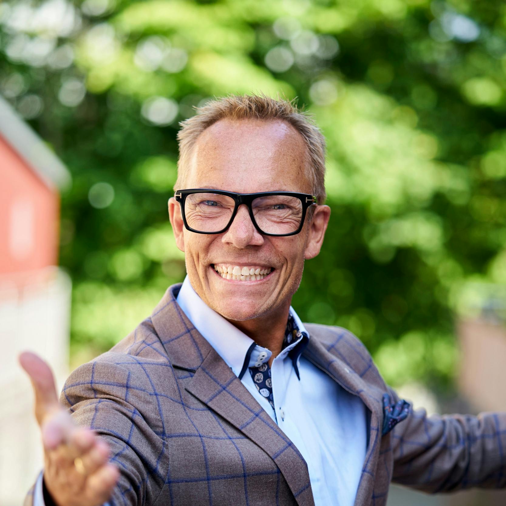 Vild med dans – TV2-showets navn kunne næsten ikke passe bedre. For det var præcis sådan Jens Werner havde det. Den rytmiske sport og kunstart blev hans et og alt – fra han trådte de første dansetrin som fireårig og lige til hans død 9. juli 2024.
