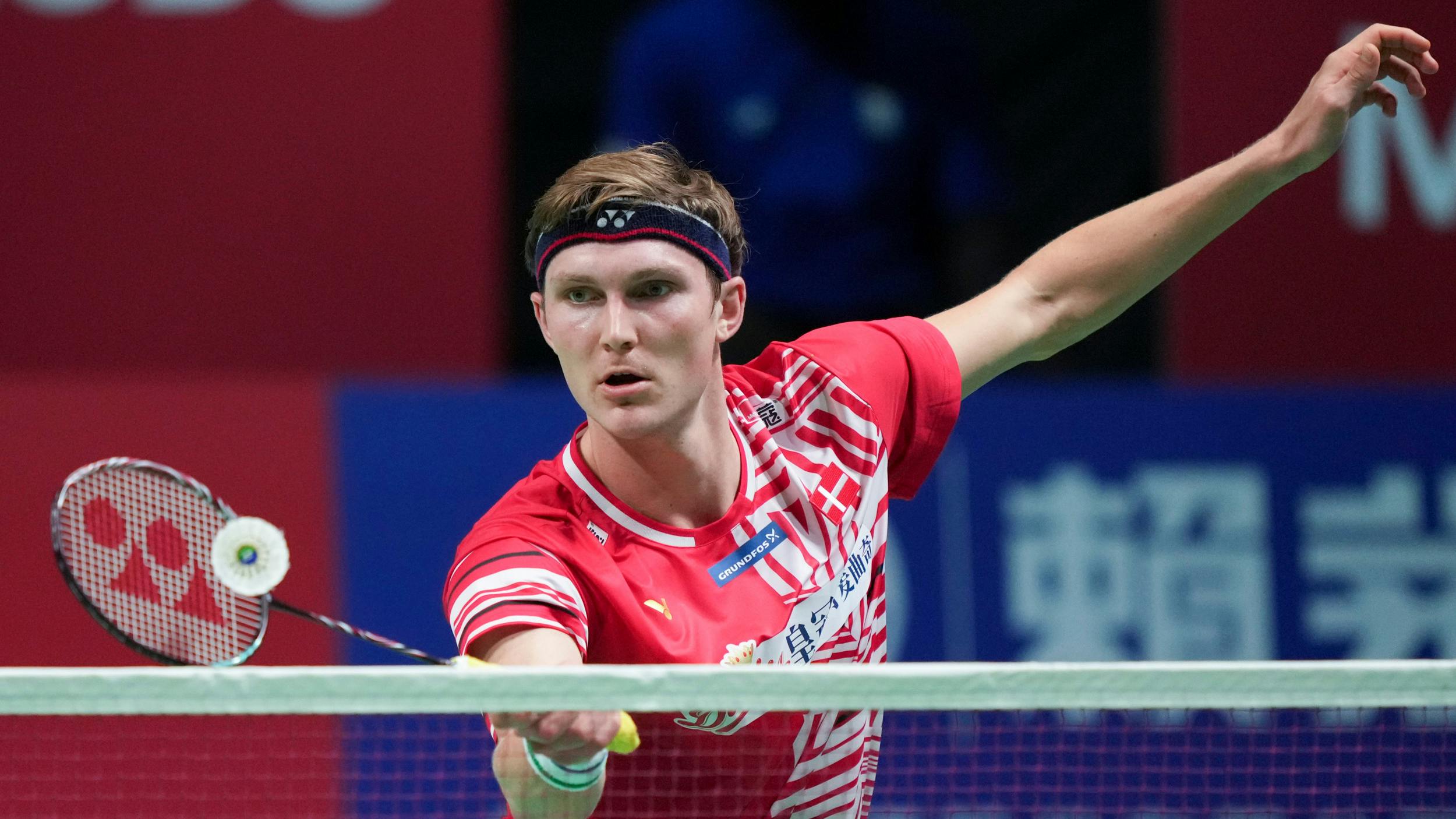 Viktor Axelsen, 30, har både vundet OL-guld og nu også en plads på forsiden af Anders And.