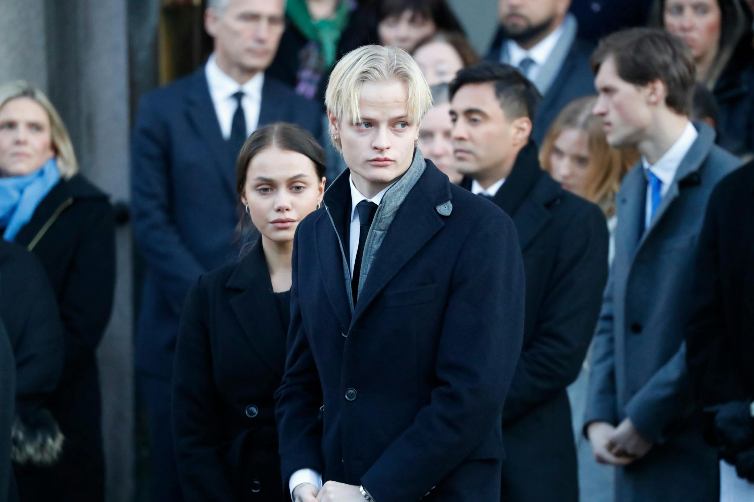 Marius Borg Høiby, 27, har ingen royal titel og er i modsætning til sine yngre søskende, prinsesse Ingrid og prins Sverre Magnus, ikke medlem af det norske kongehus. Derfor risikerer han at havne bag tremmer.