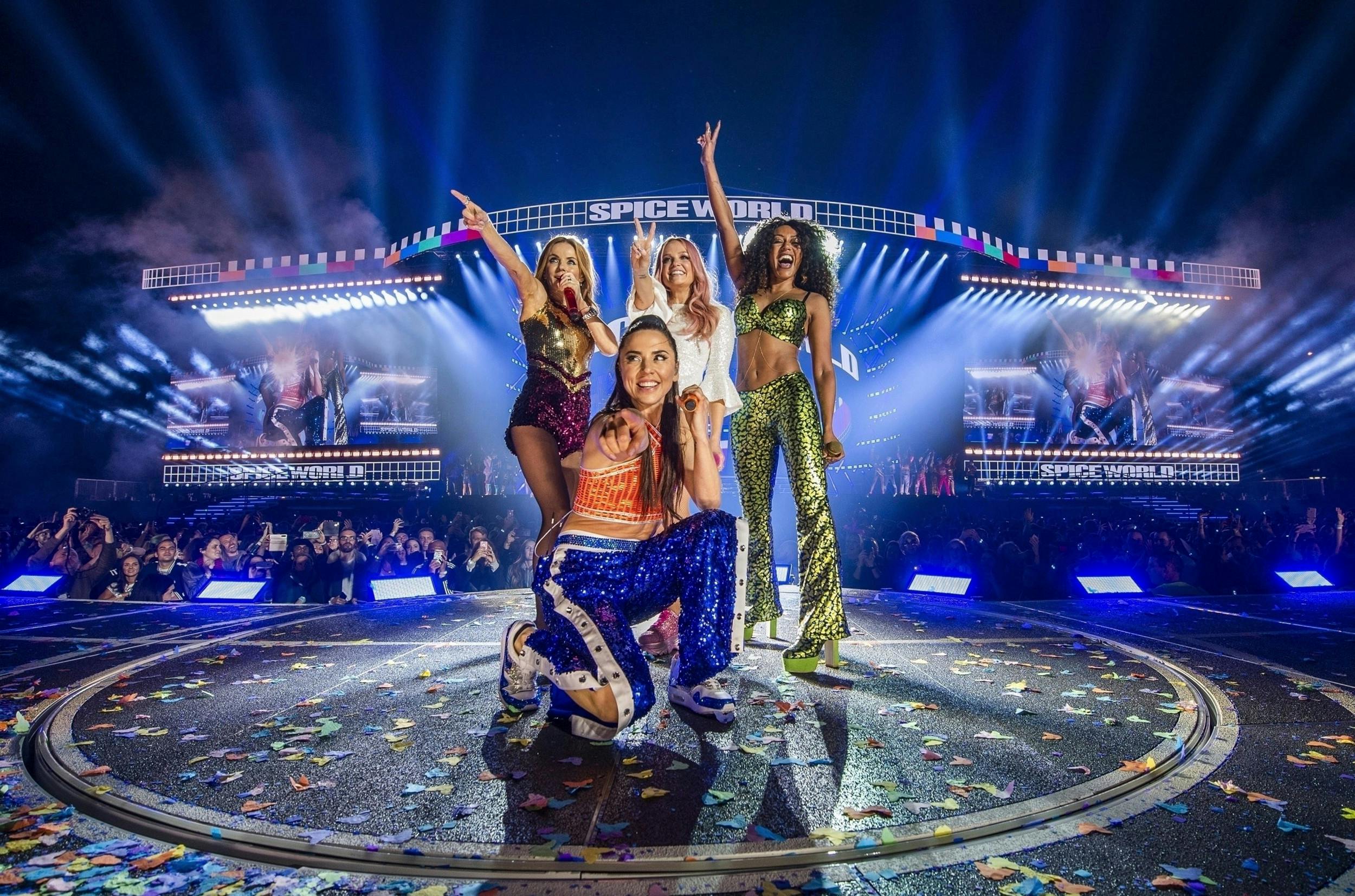 I 2019 var Spice Girls på verdensturné, men det var uden Victoria Beckham, der har travlt med sin nye designerkarriere.