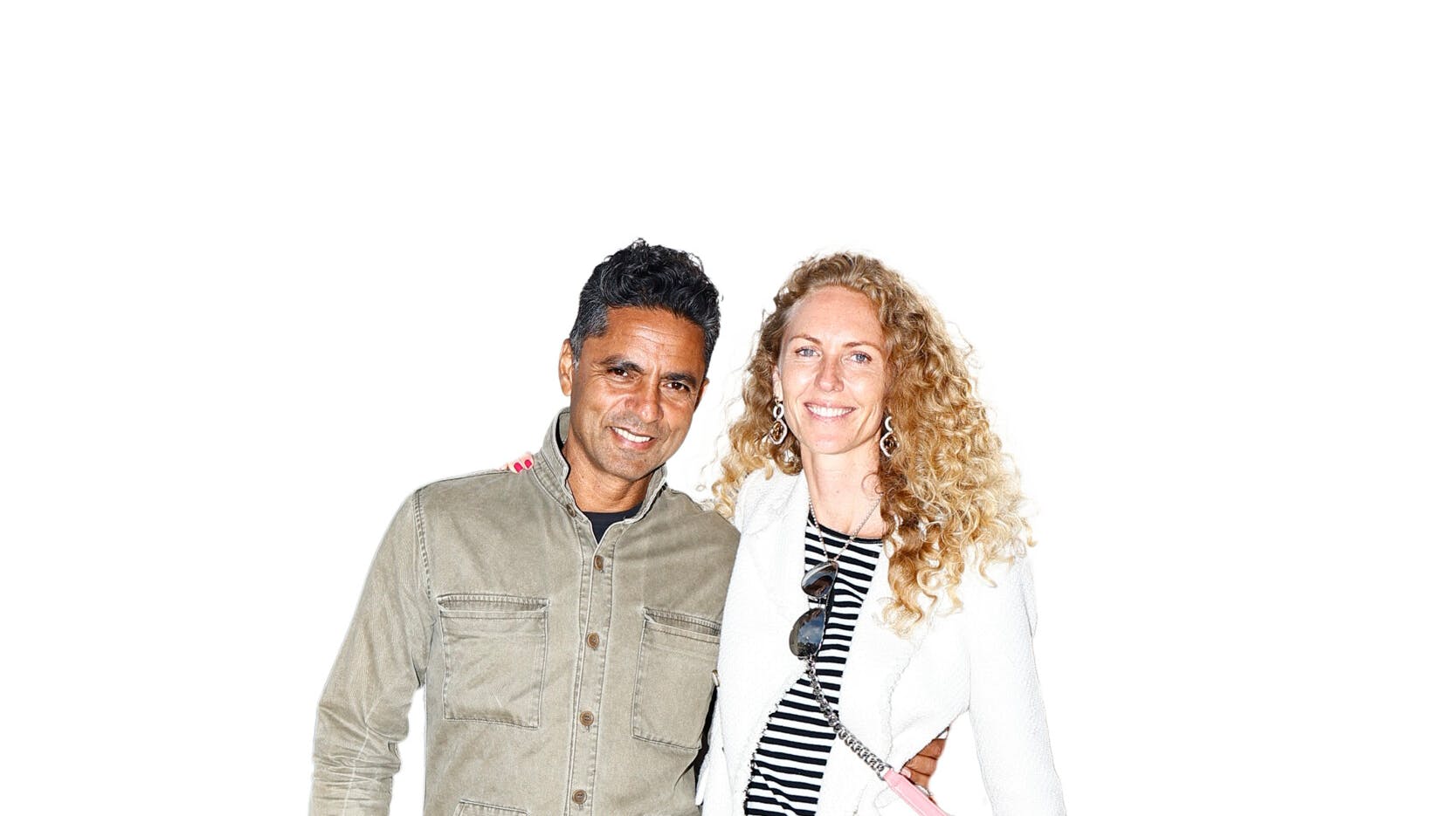 Fhv. kirke- og kulturminister  Manu Sareen , 57, forkæler sin forlovede  Maria Caroline Simons  med langtrukken tantrasex, forklarer eksministeren i podcasten ”Saftigt”.