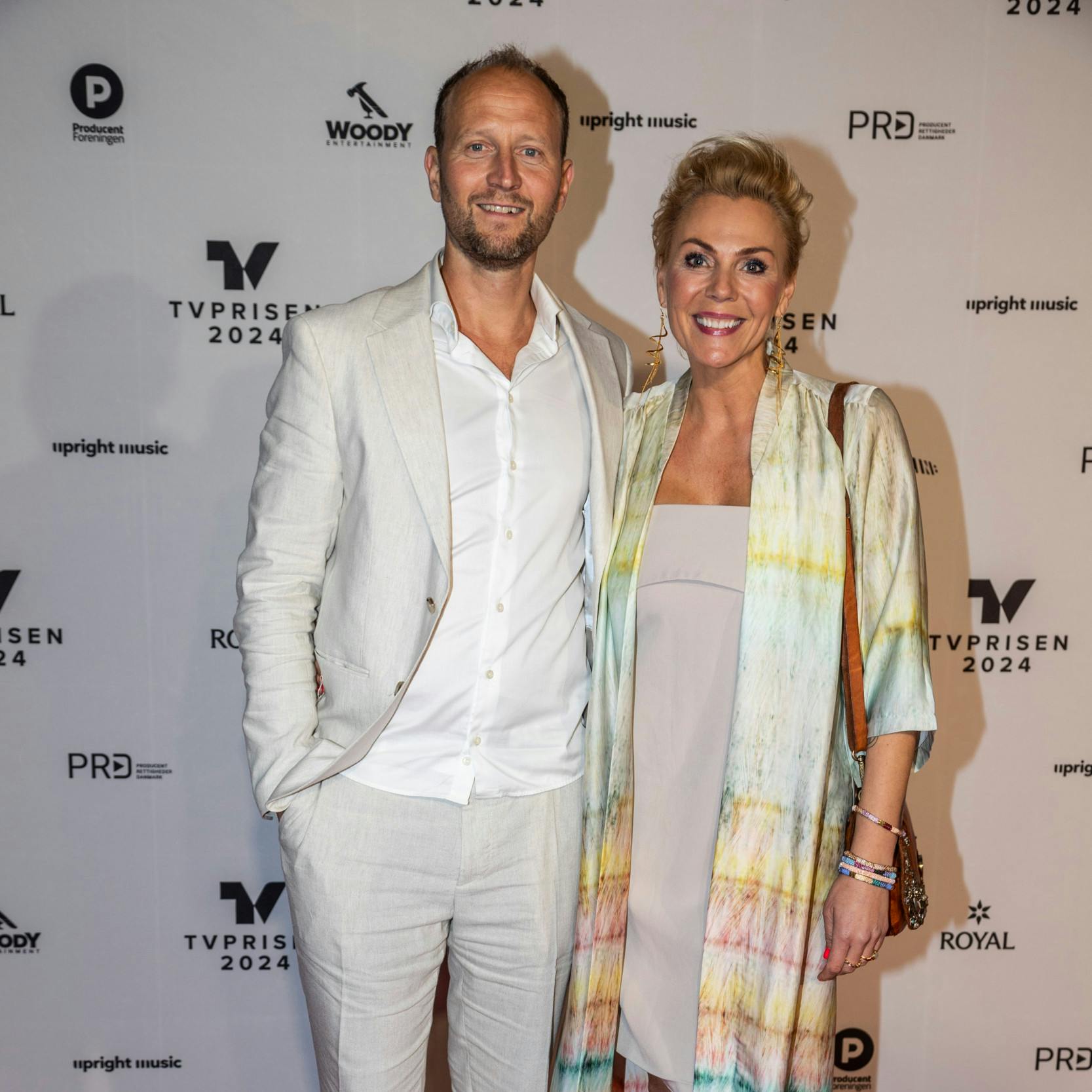 – Jeg glæder mig til at sørge for, at dem der vælger det, får en dejlig ferie. Alle er velkomne, men jeg håber, der er nogle danskere, der har lyst til at komme derned, siger Lene Beier , 47, der sammen med sin mand, Anders Beier , har købt hotellet af et britisk par, der flyttede dertil med deres sønner for 20 år siden.