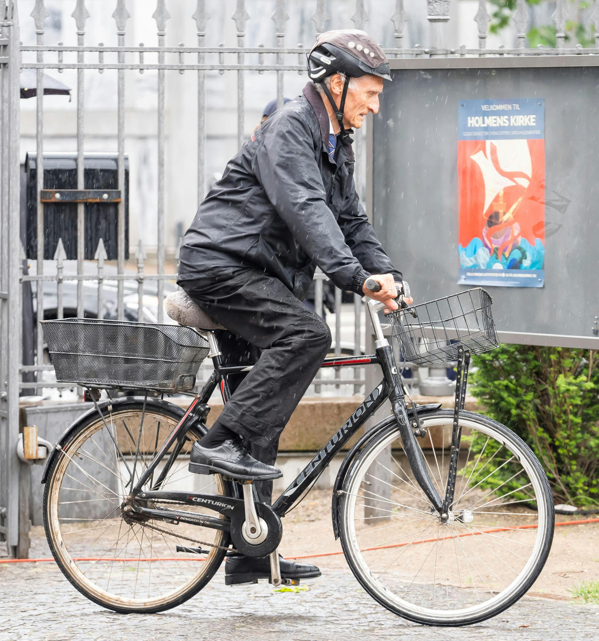 Det er kun, når Bertel skal udenfor København, at bilen bliver startet.  