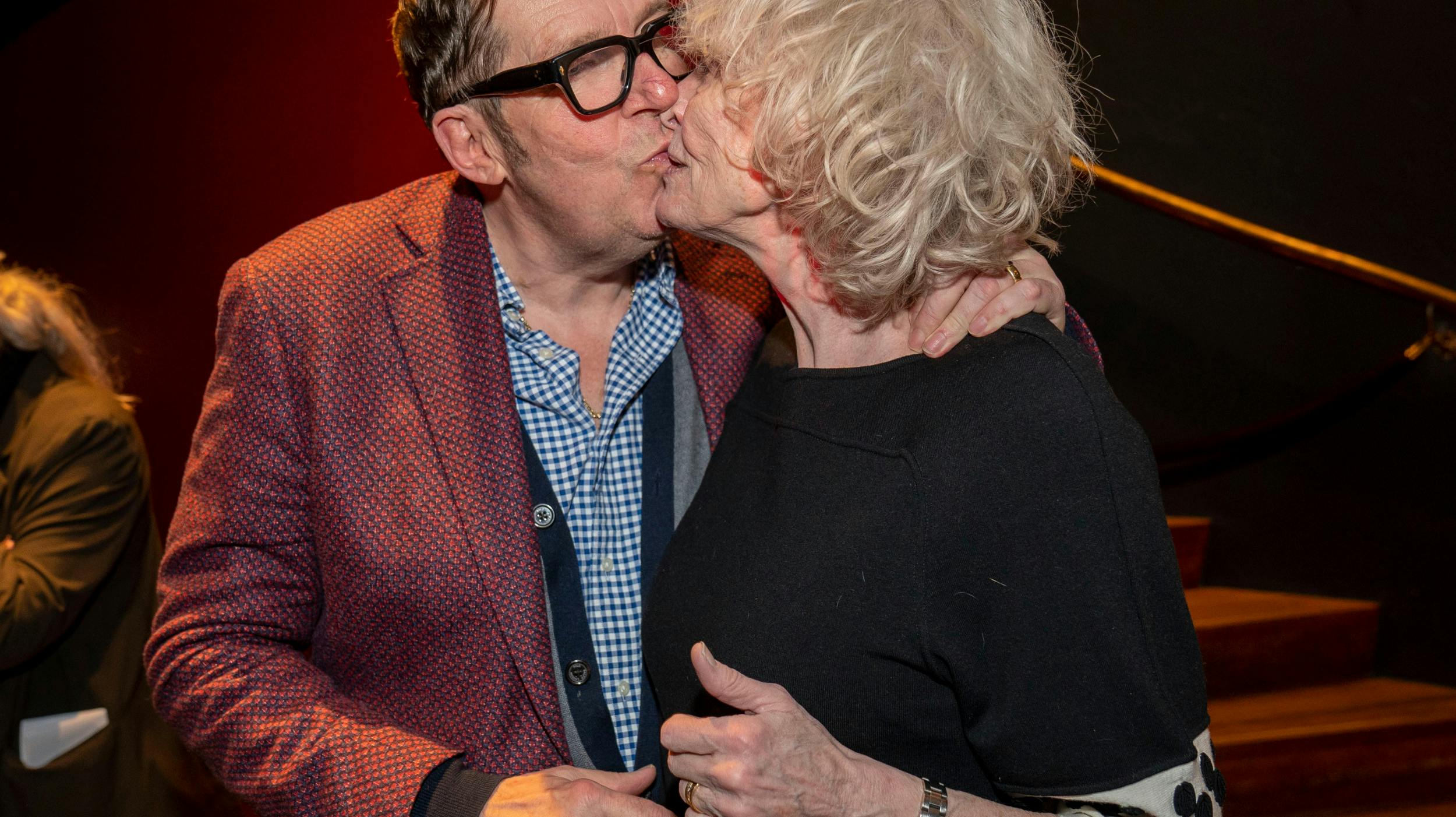 Som barn flyttede Søren ind i huset over for Lisbet og hendes daværende mand Peter Steen.