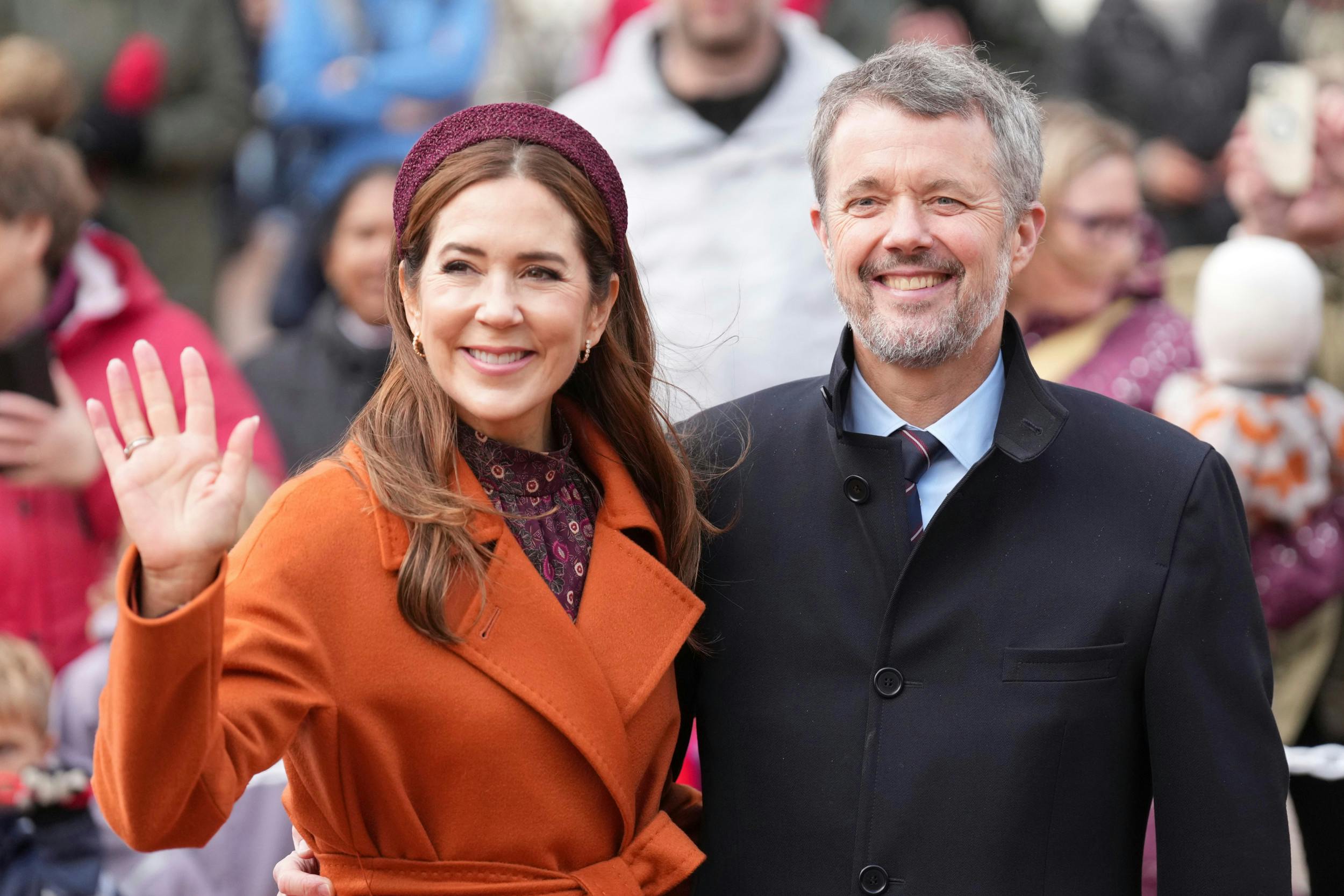 Mary har ikke taget sin mand, kong Frederik, med på ferien.