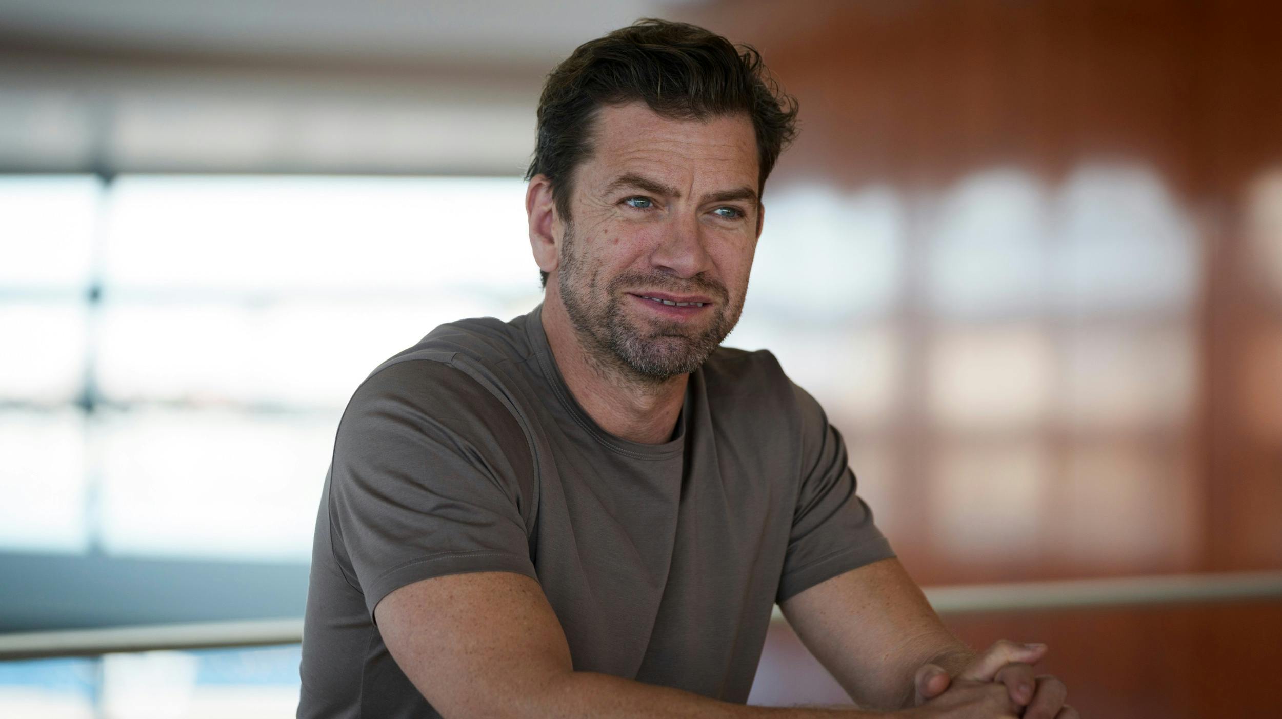 – Jeg elsker hende meget højt, siger Nikolaj Lie Kaas, 51, om hustruen Anne Langkilde. Parret har været sammen i 20 år og blev gift i 2008.