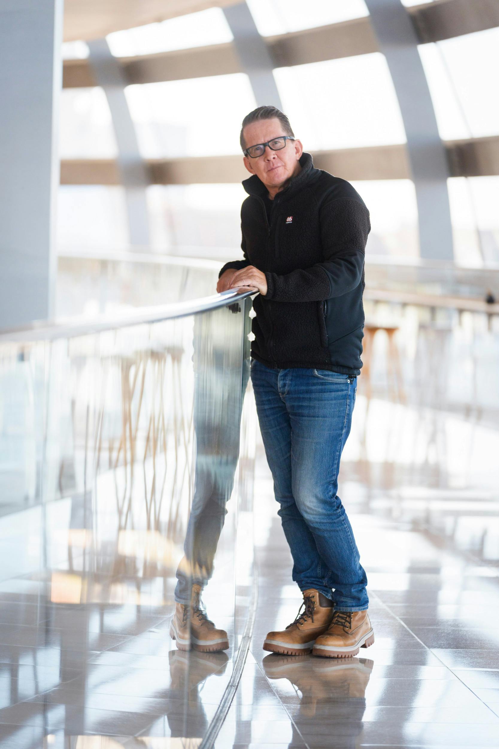 Larsen kan godt lide roller med kant. Og dem har han fået rigeligt af i sin karriere.