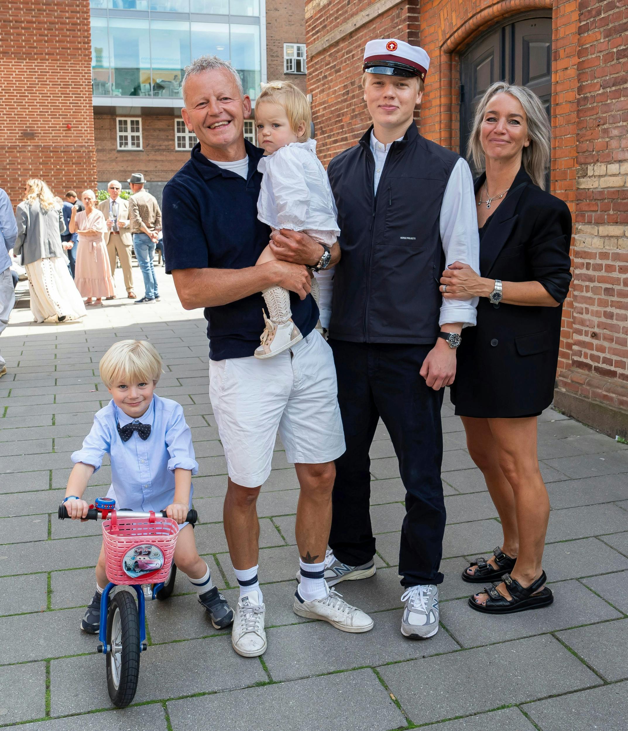 Efter Bubber og Signe Rossing faldt for hinanden, fik de børnene Albert og Rosa.