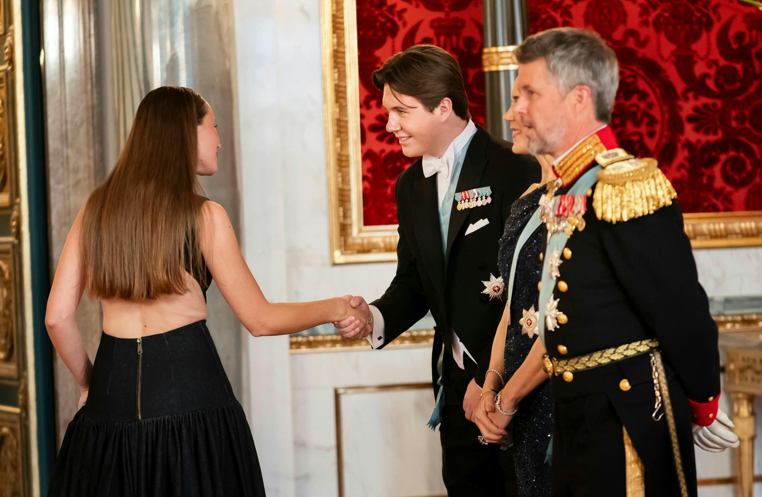 Også hos selveste kronprinsen scorer Josephine Højbjerg højt – men vores kommende dronning bliør hun formentlig ikke.