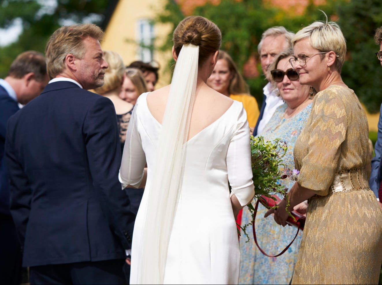 Møn er noget særligt for   Bo Tengberg   og Mette Frederiksen, som i 2020 holdt bryllup på øen. Selvfølgelig med deltagelse af Pernille Rosenkrantz-Theil. 