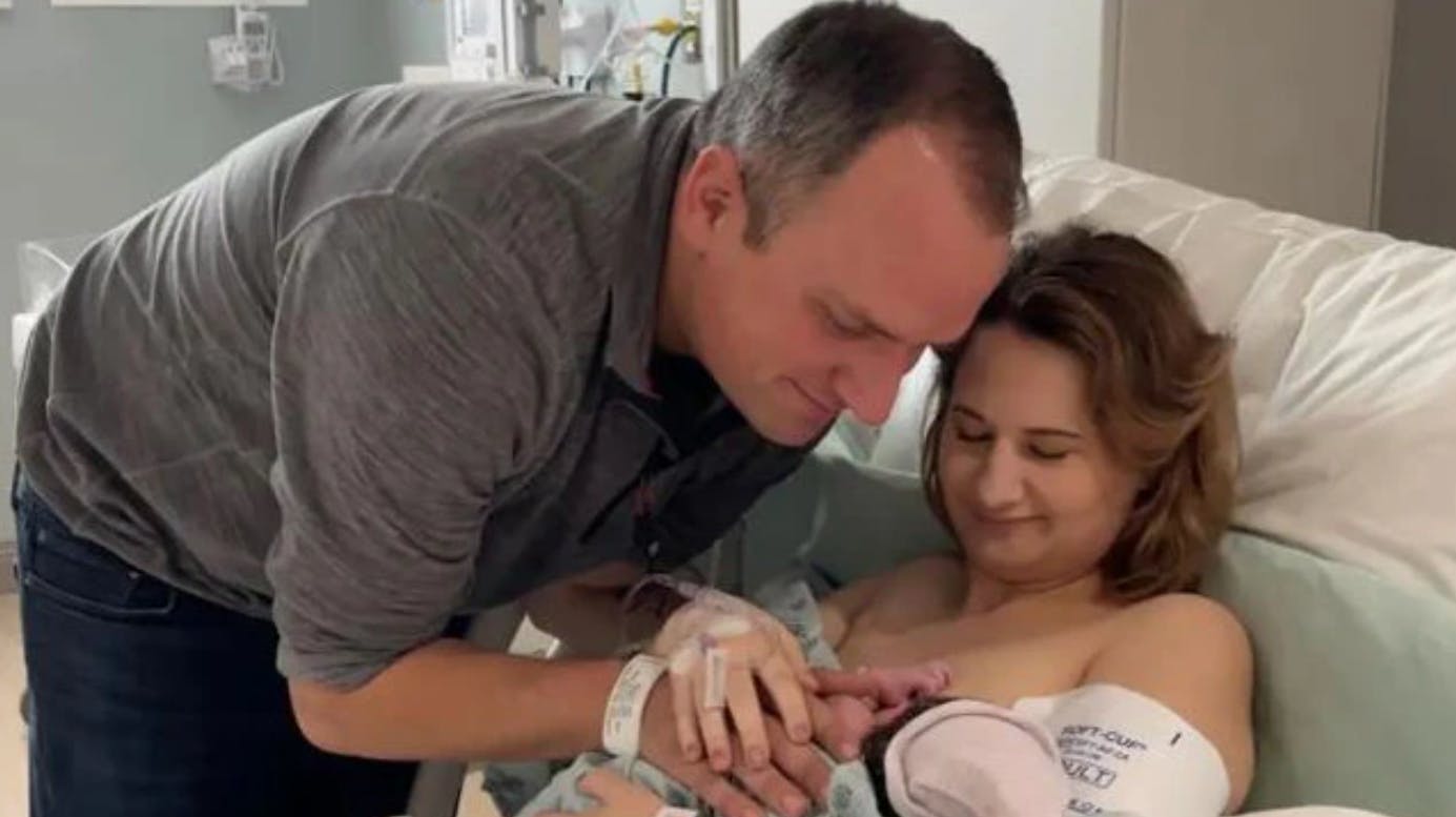 Gypsy Rose Blanchard, der blev idømt 10 års fængsel for sin rolle i drabet på sin egen mor, er blevet mor for første gang.