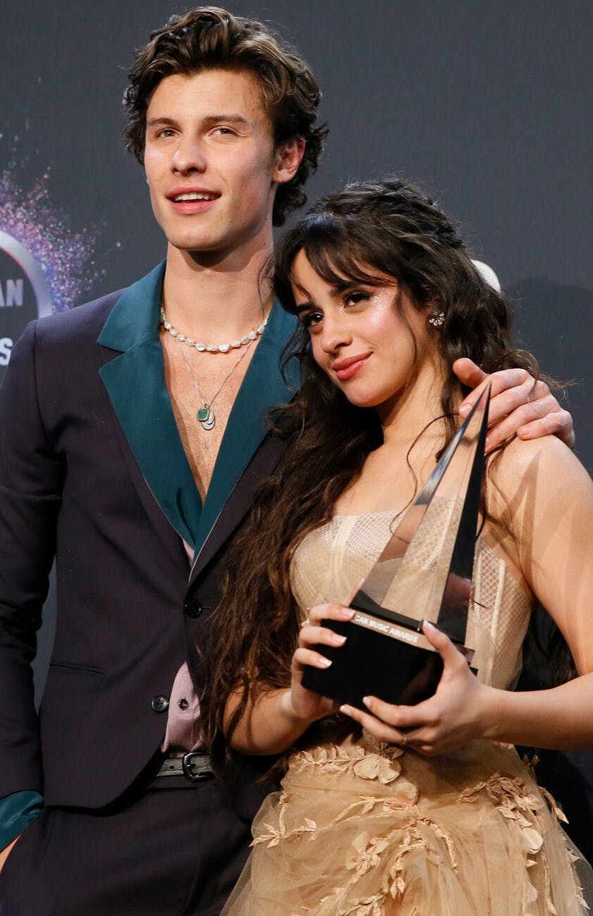 Camila Cabello med Shawn Mendes i 2019.