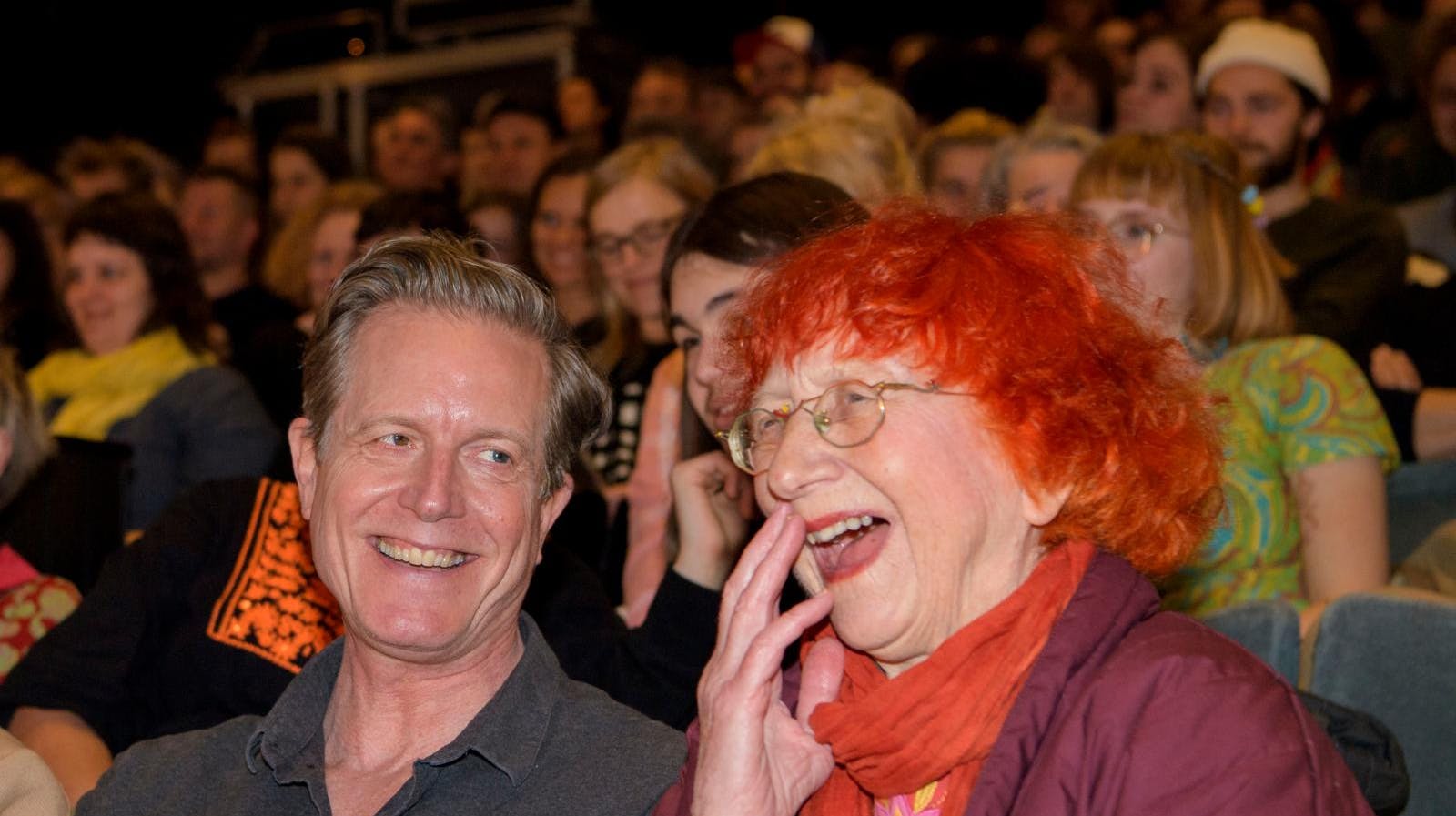 Peter Mygind og hans mor Jytte Abildstrøm var tætte til det sidste. Hun blev 90 år og skal bisættes på lørdag klokken 14 i Frederiksberg Kirke.