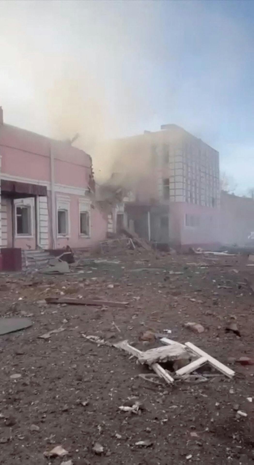 A view shows a damaged building in the aftermath of the Ukrainian strike on Russia, amid the ongoing conflict between Russia and Ukraine, in Ivanovskoye, Kursk Region, Russia, in this screengrab obtained from a social media video released on January 2, 2025. SOCIAL MEDIA/via REUTERS THIS IMAGE HAS BEEN SUPPLIED BY A THIRD PARTY.NO RESALES.NO ARCHIVES.