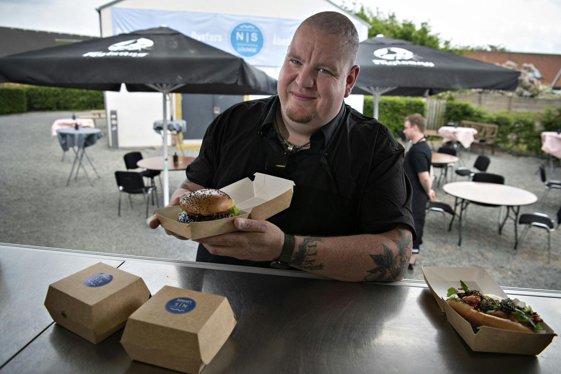 Anders Kuk Kristensen, kok og indehaver af N/S Lounge popup-restaurant. Hans kollega Niklas Friis Nielsen er ikke med på billedet. Brian Karmark