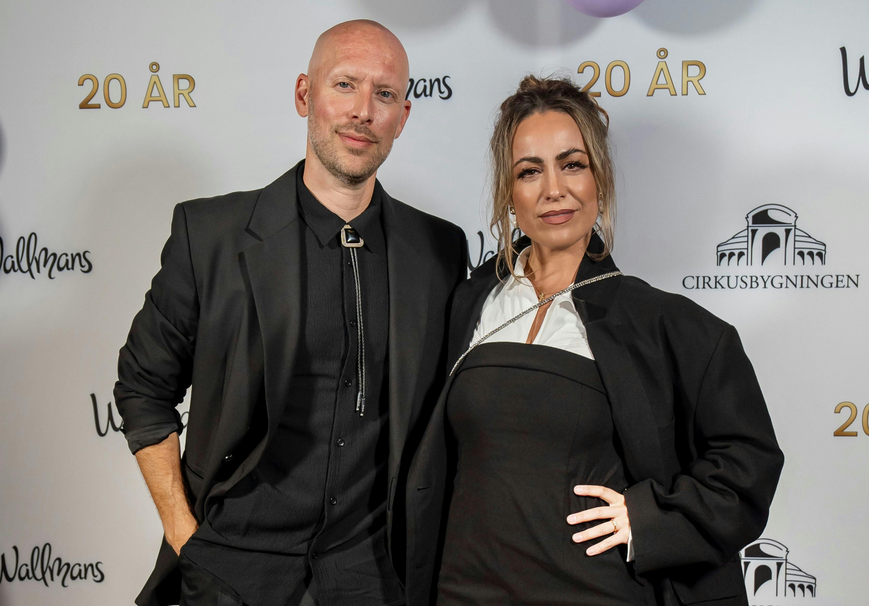 OPGAVE: Gallapremiere på Wallmans 20-års jubilæumsshowSTED: CirkusbygningenJOURNALIST: Laura Dalgård Hansen og Jan KörnerFOTOGRAF: © Hanne Juul/ Aller Foto & VideoDATO: 20240918