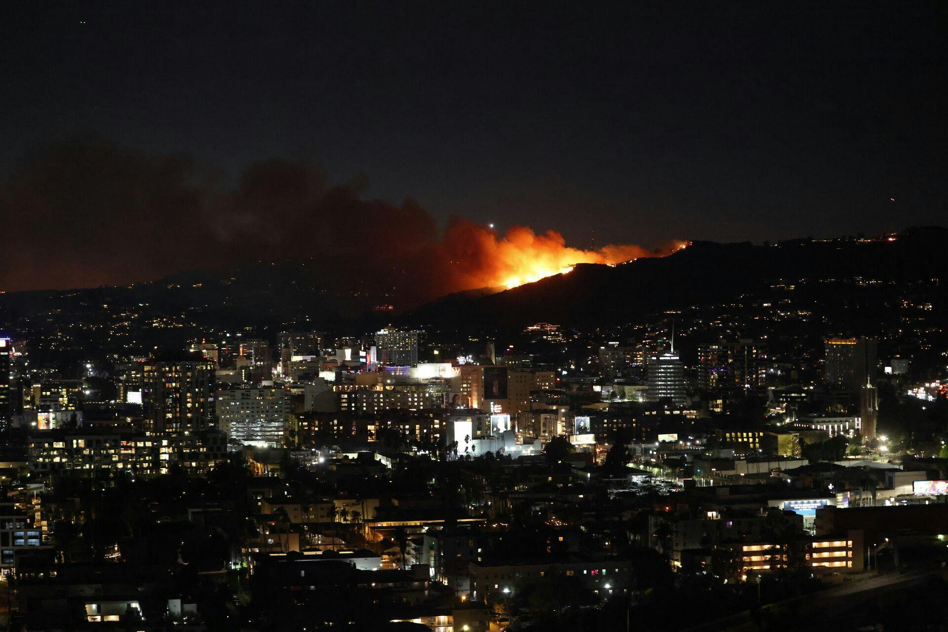 Den såkaldte Sunset Fire ved Hollywood Hills den 8. januar.