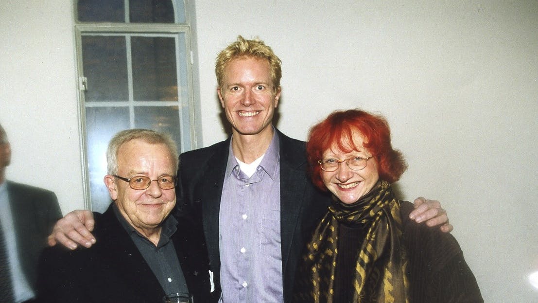 Peter Mygind mellem sine forældre, Søren Mygind og Jytte Abildstrøm.