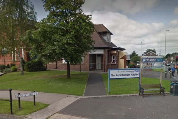 Den uhyggelige episode fandt sted på Royal Oldham Hospital i Oldham.