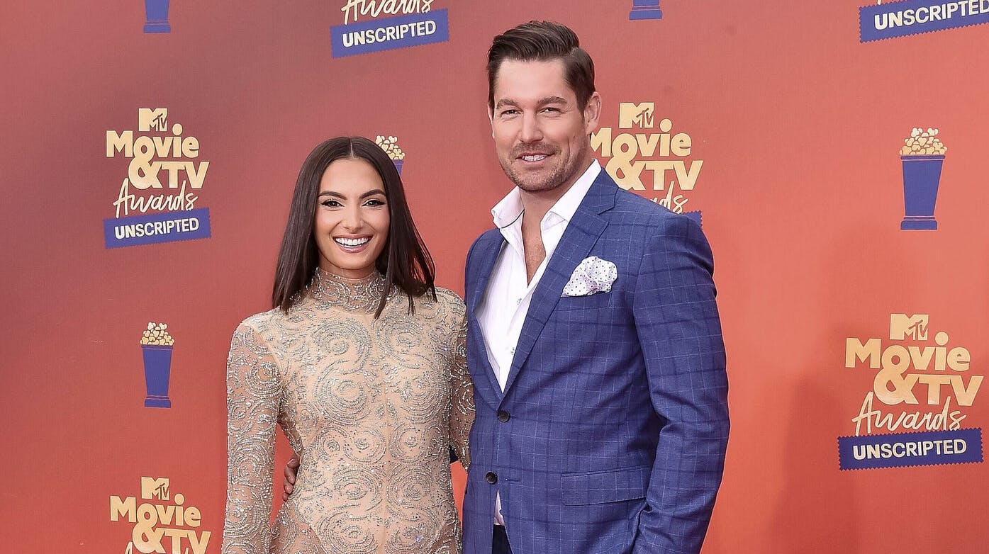 Paige DeSorbo ser ud til at nyde tiden som single, efter bruddet fra Craig Conover. Søndag aften blev hun spottet i offentligheden med en mystisk fyr.