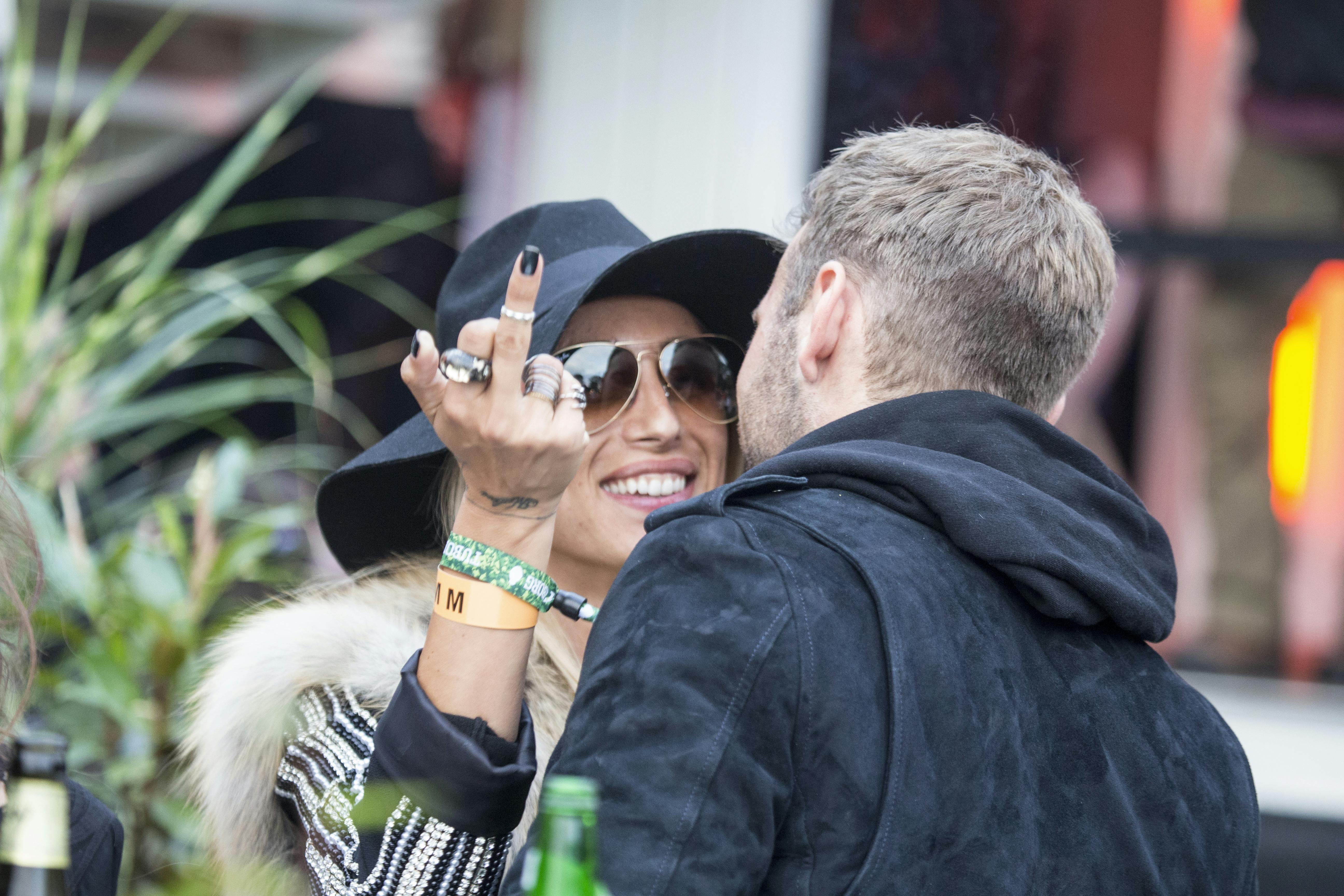 Kendisser til Roskilde Festival torsdag den 3. juli 2014, hvor blandt andre Rolling Stones optrådte på Orange scene. Medina med kæreste Frederik Bagger.