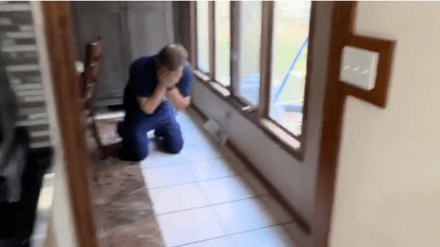 Jacob Beck brød grædende sammen, da han fandt ud af, at han skal være far.