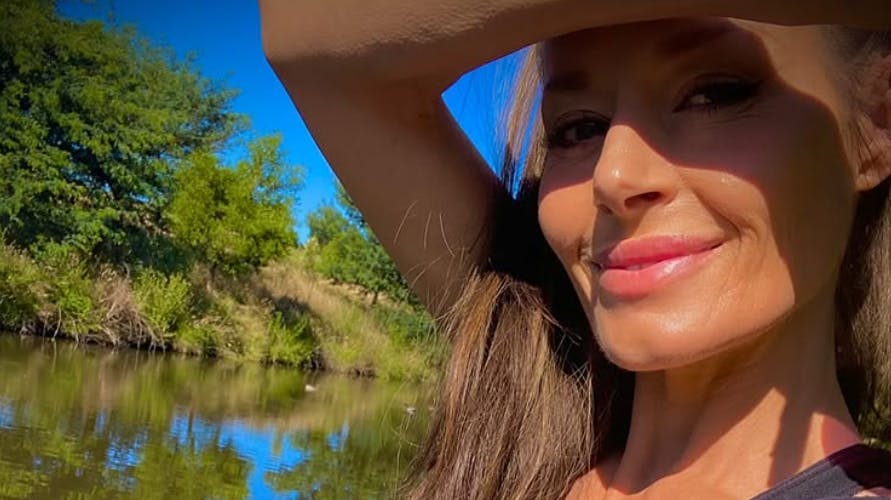 Den 45-årige australske skuespiller Madeleine West kan senere på året kalde sig mor til syv – hun er nemlig gravid igen!